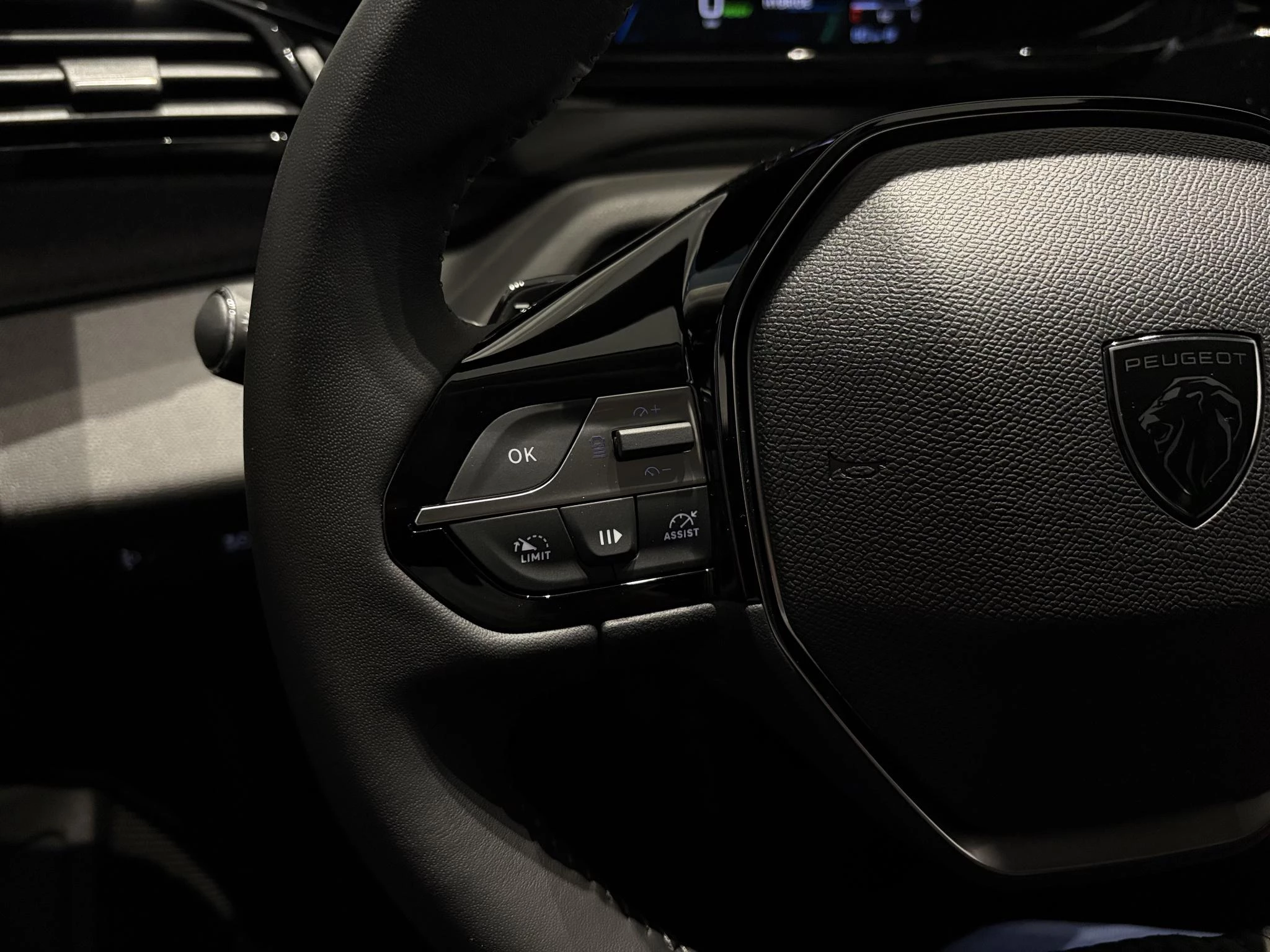 Peugeot-408-image-22