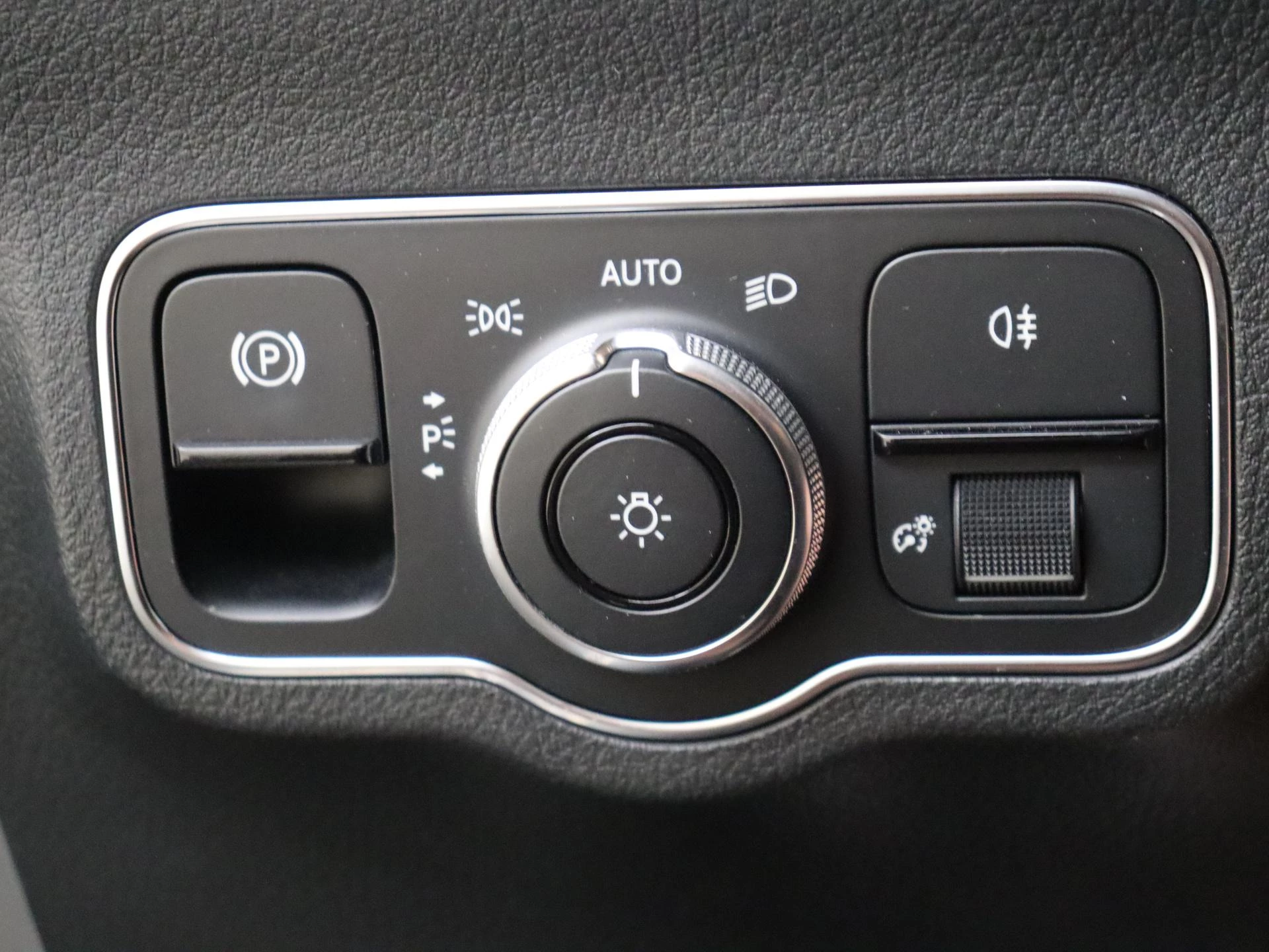 Mercedes-Benz B-Klasse 180 Business Solution AMG