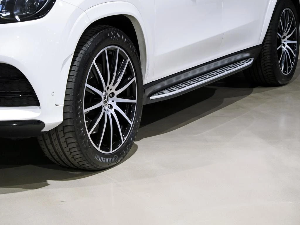 Mercedes-Benz-GLS 450-image-6