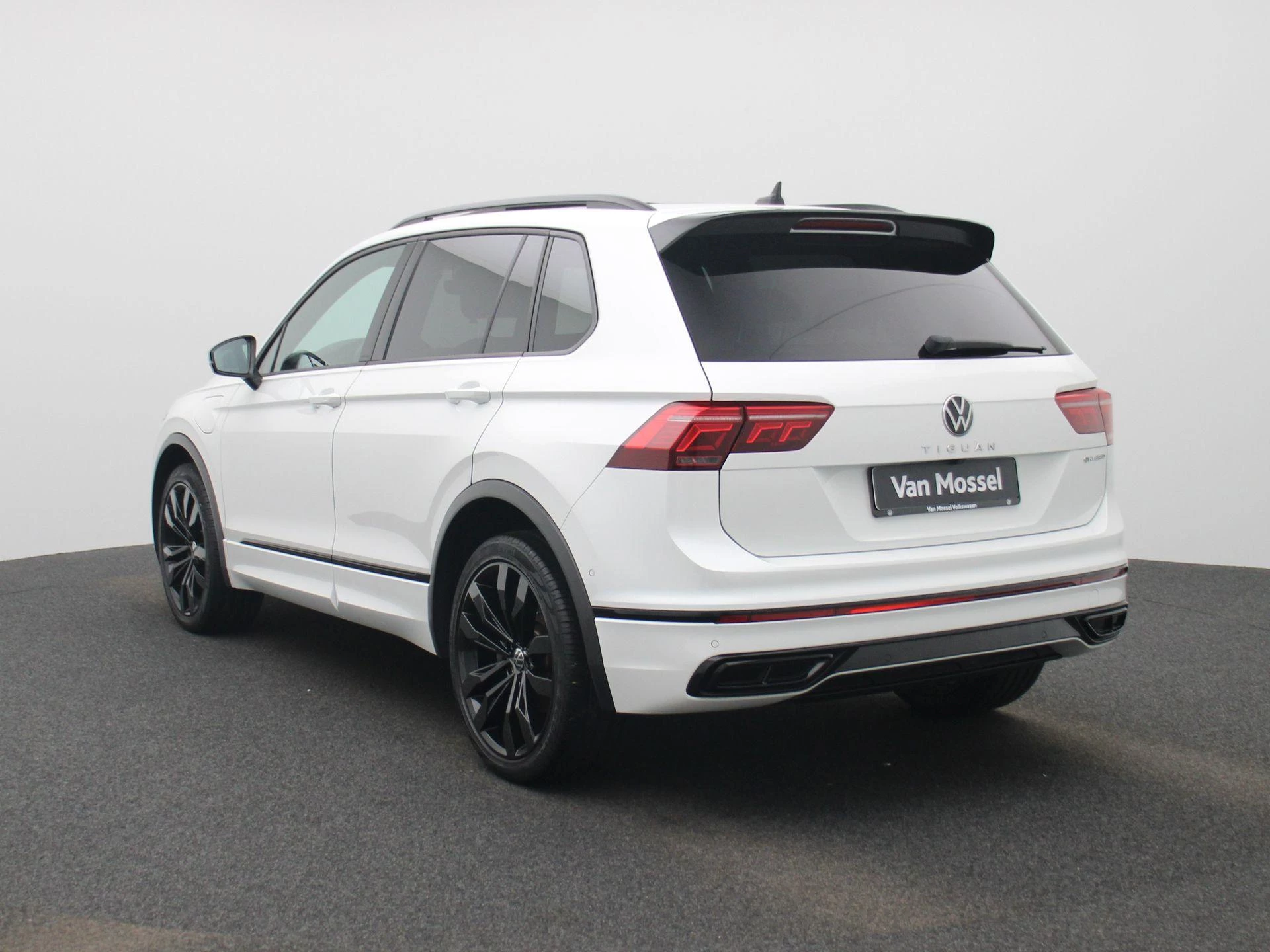 Volkswagen Tiguan 1.4 TSI eHybrid R-Line Business+ 245 PK|