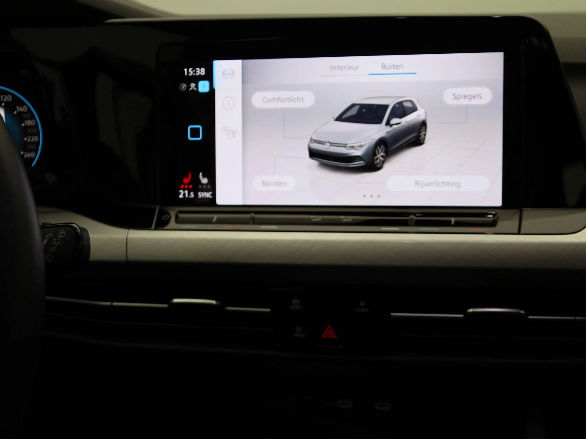 Volkswagen-Golf-image-8