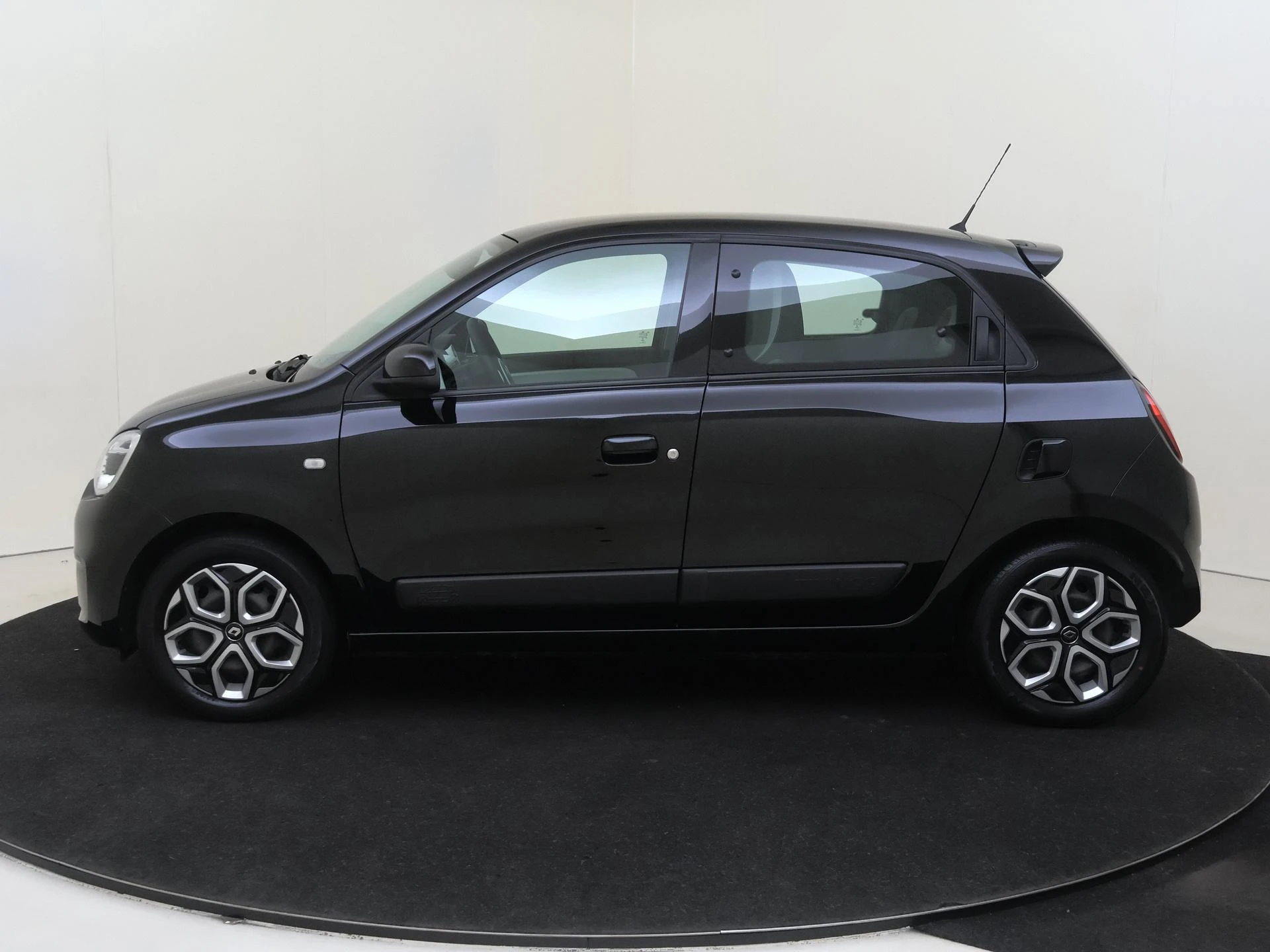 Renault-Twingo-image-3
