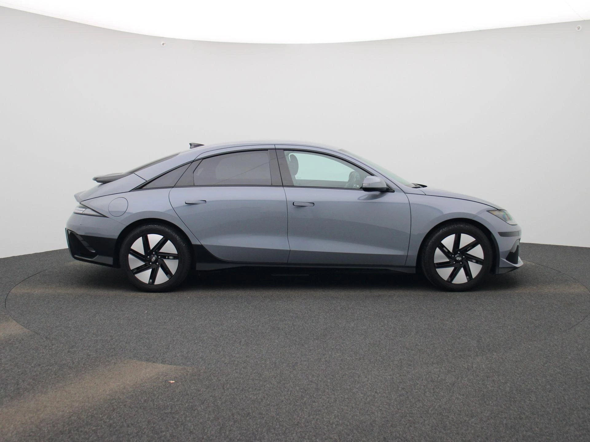 Hyundai-IONIQ 6-image-5