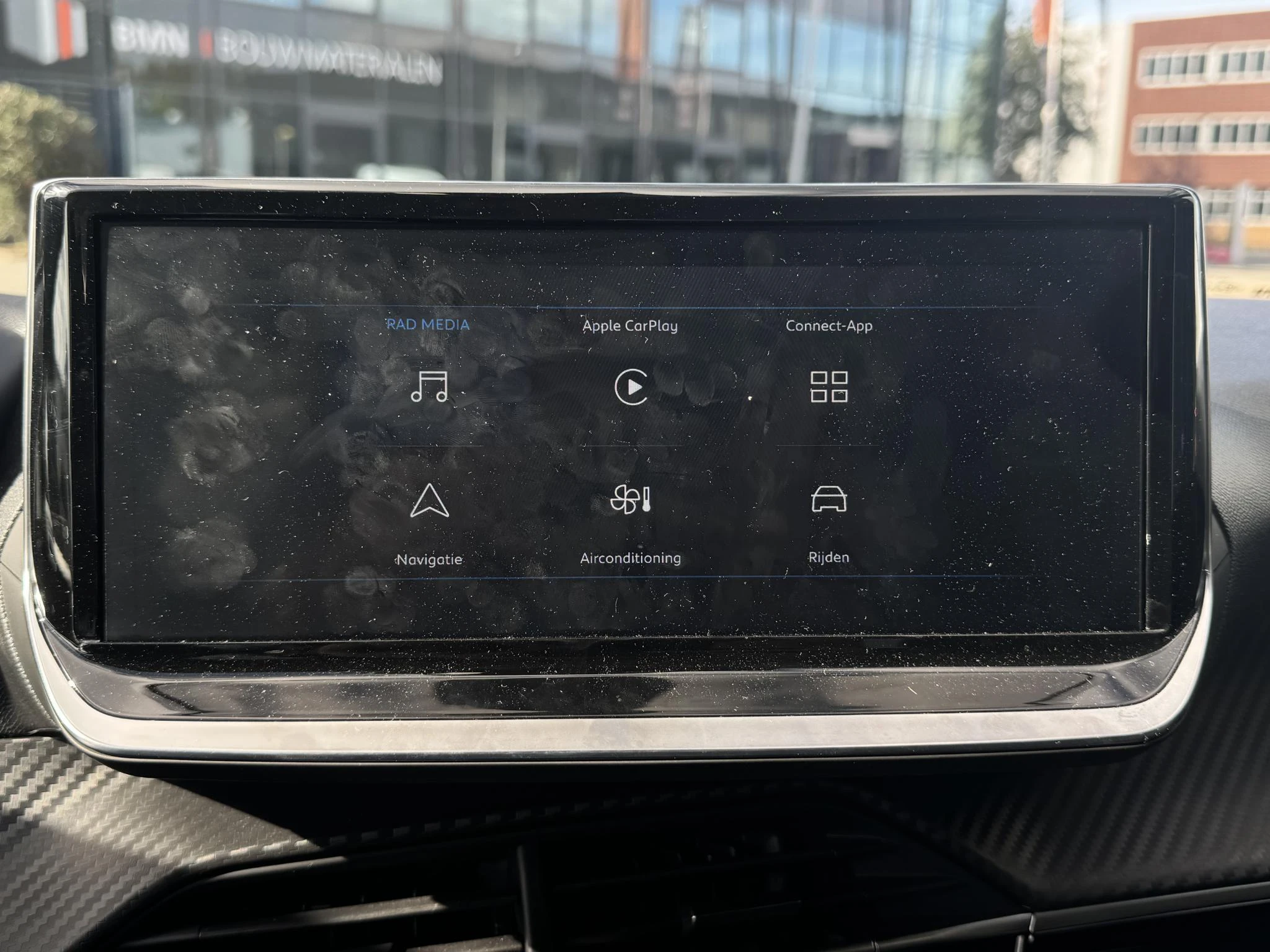 Peugeot-208-image-29