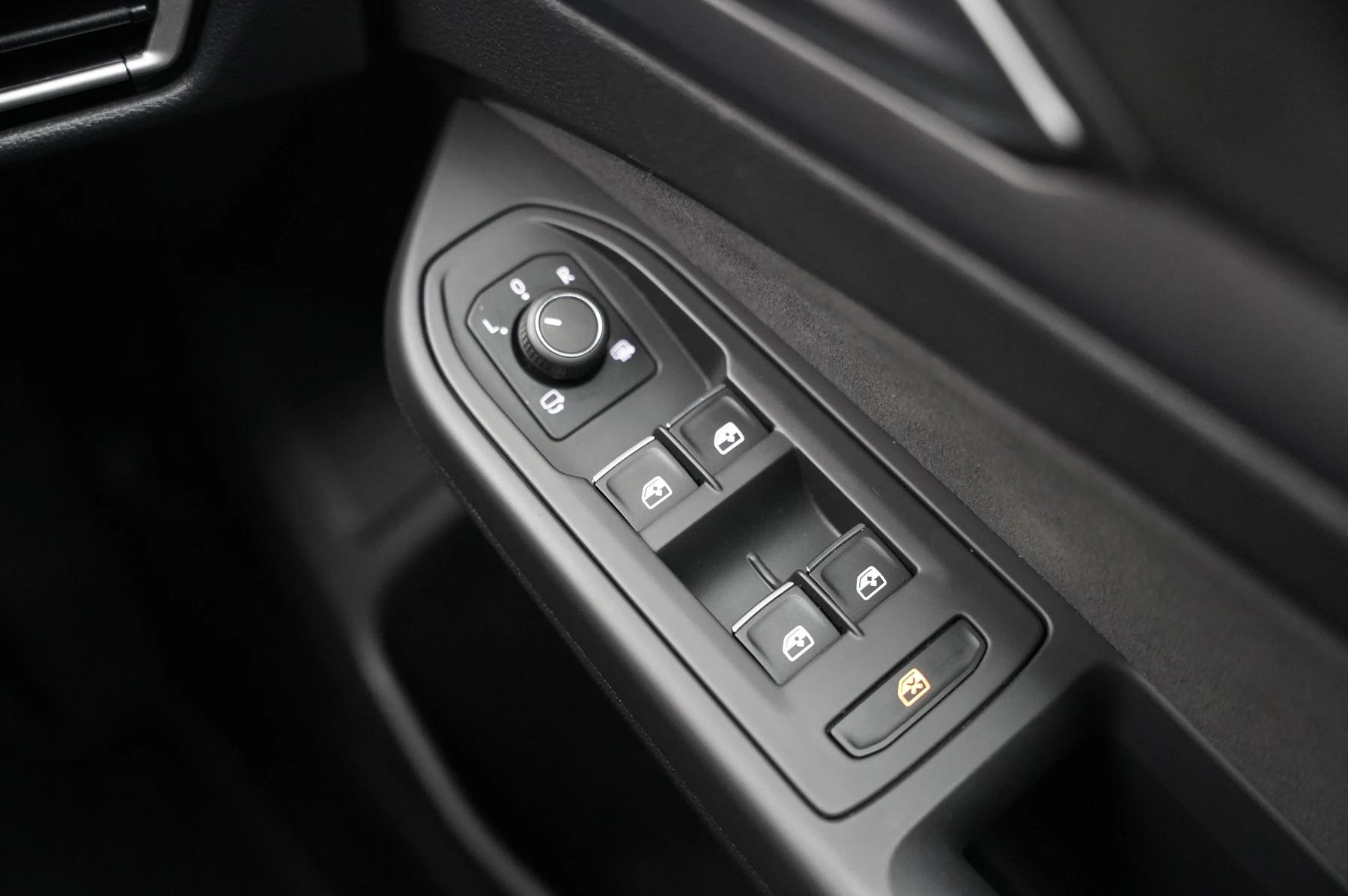 Volkswagen-Golf-image-22