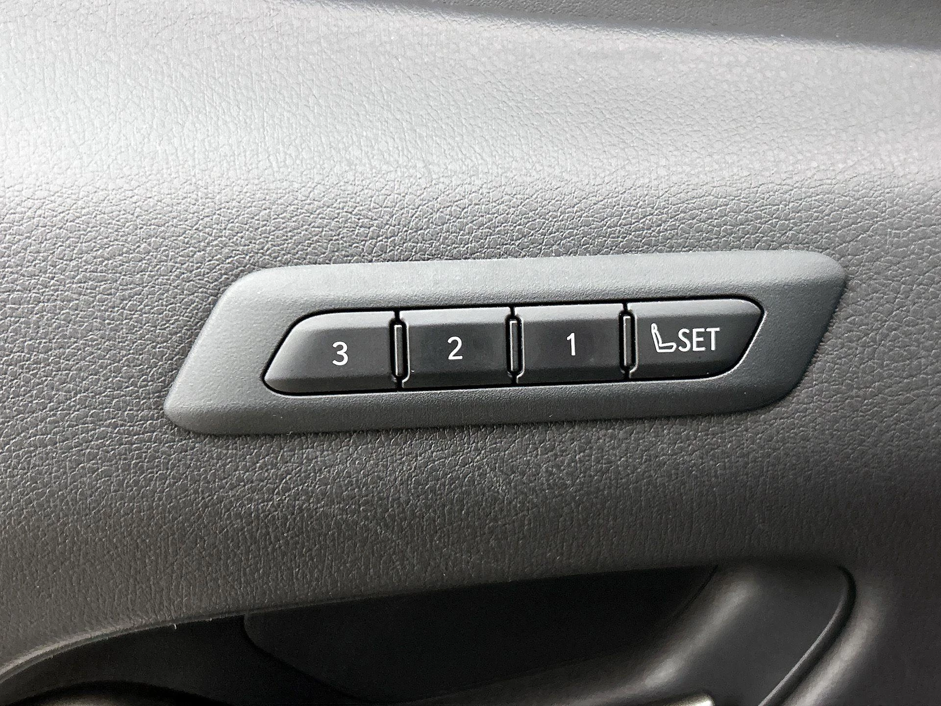 Lexus-UX-image-14