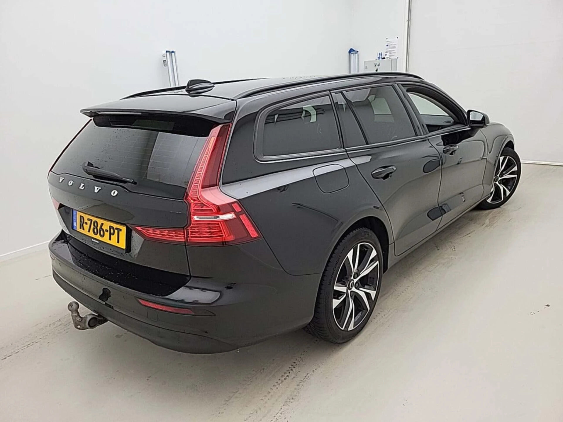 Volvo-V60-image-1