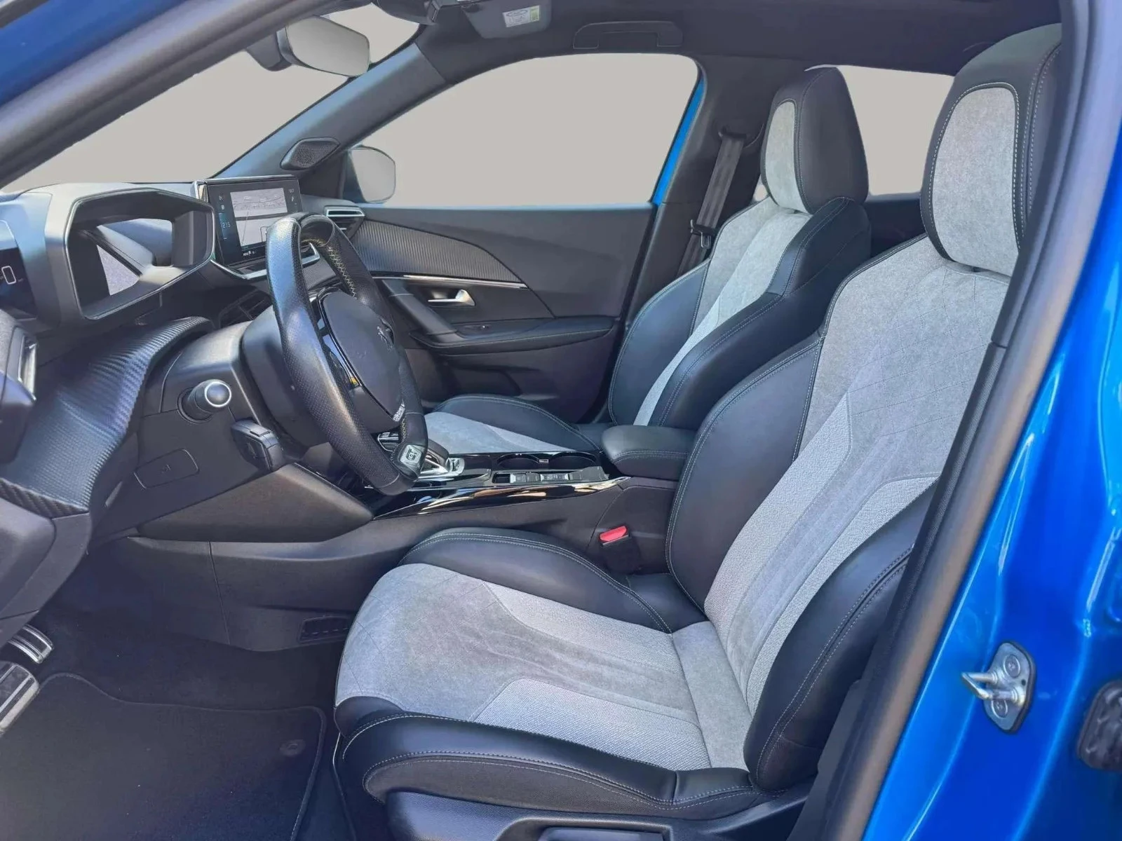 Peugeot-e-2008-image-8