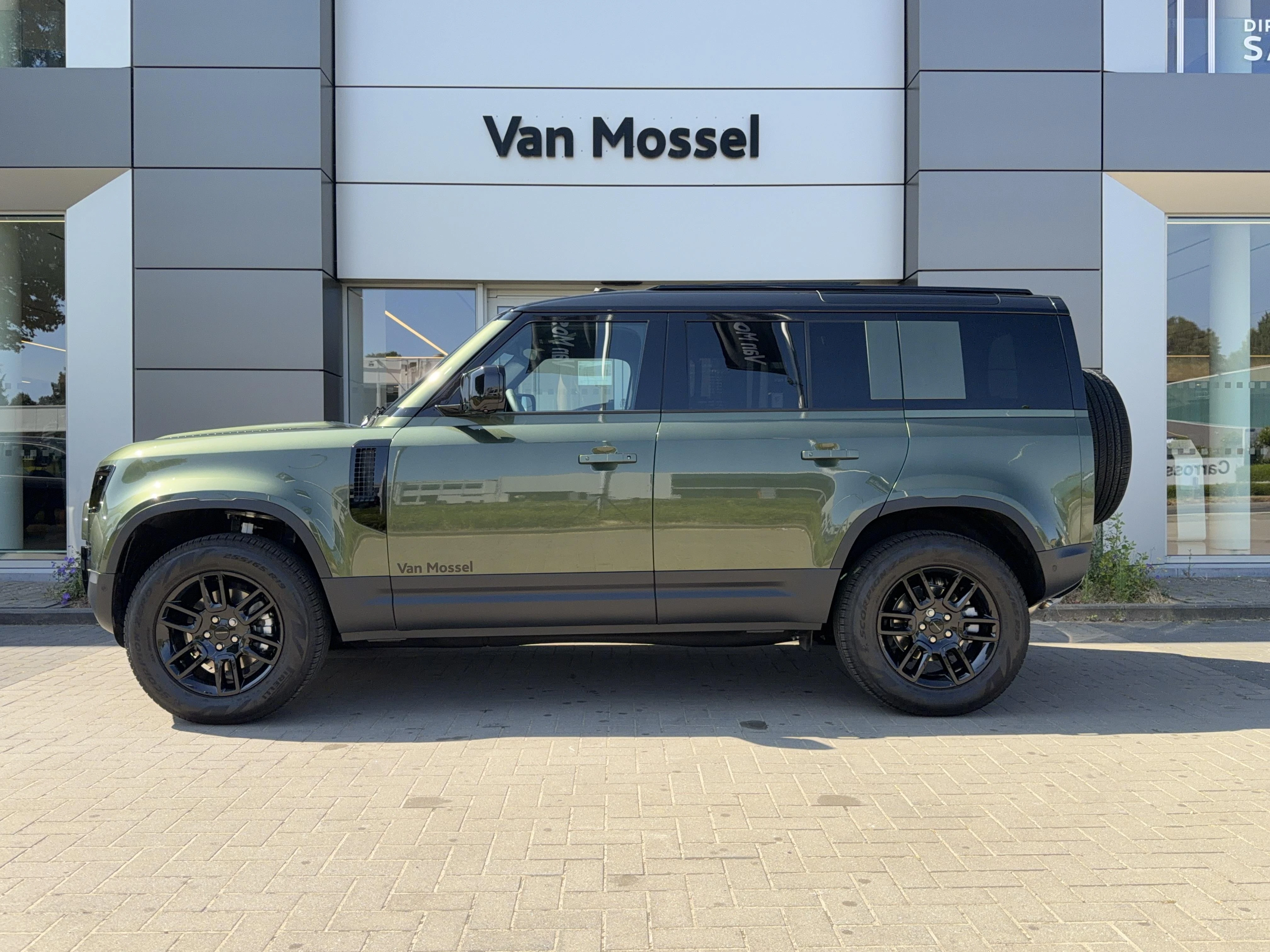 Land Rover Defender 110 D200 S AWD Auto. 26MY