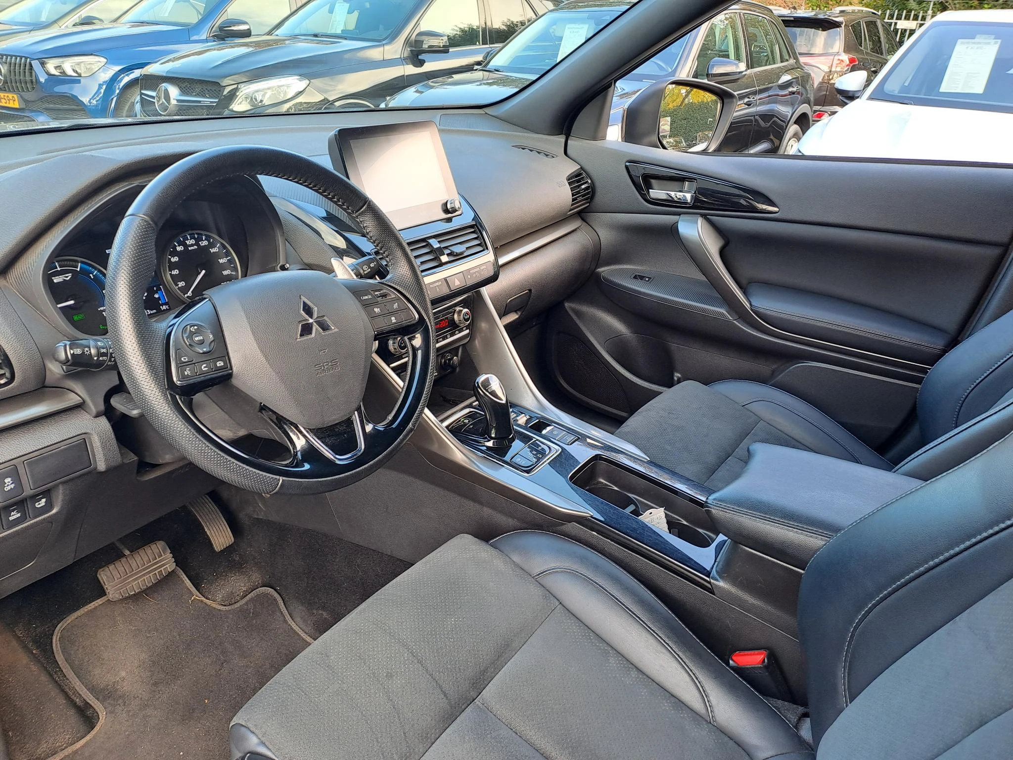 Mitsubishi-Eclipse Cross-image-10