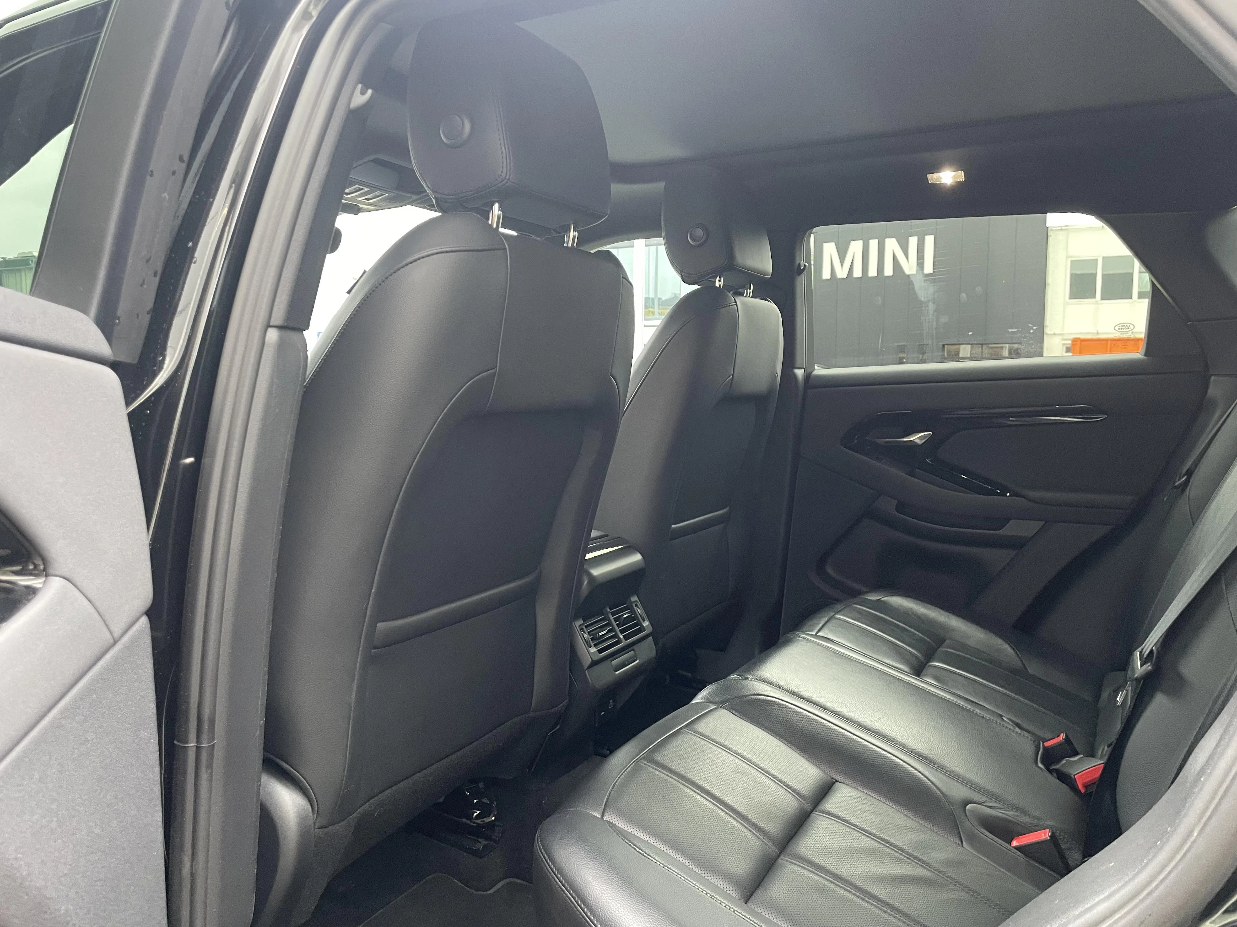 Land Rover Range Rover Evoque P300e S AWD Auto