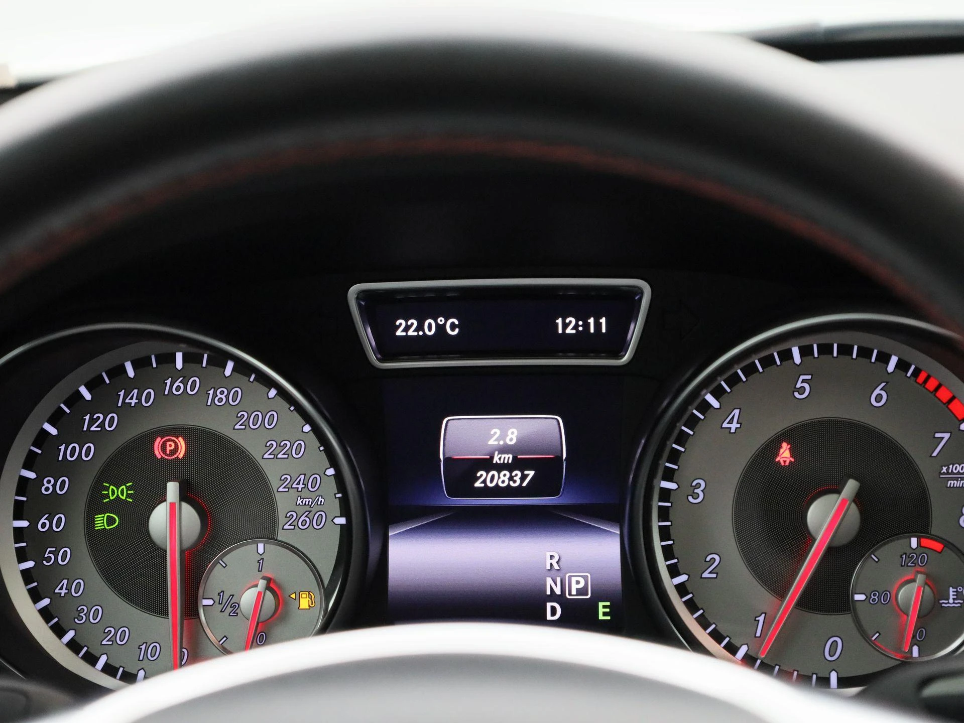 Mercedes-Benz-GLA-image-7