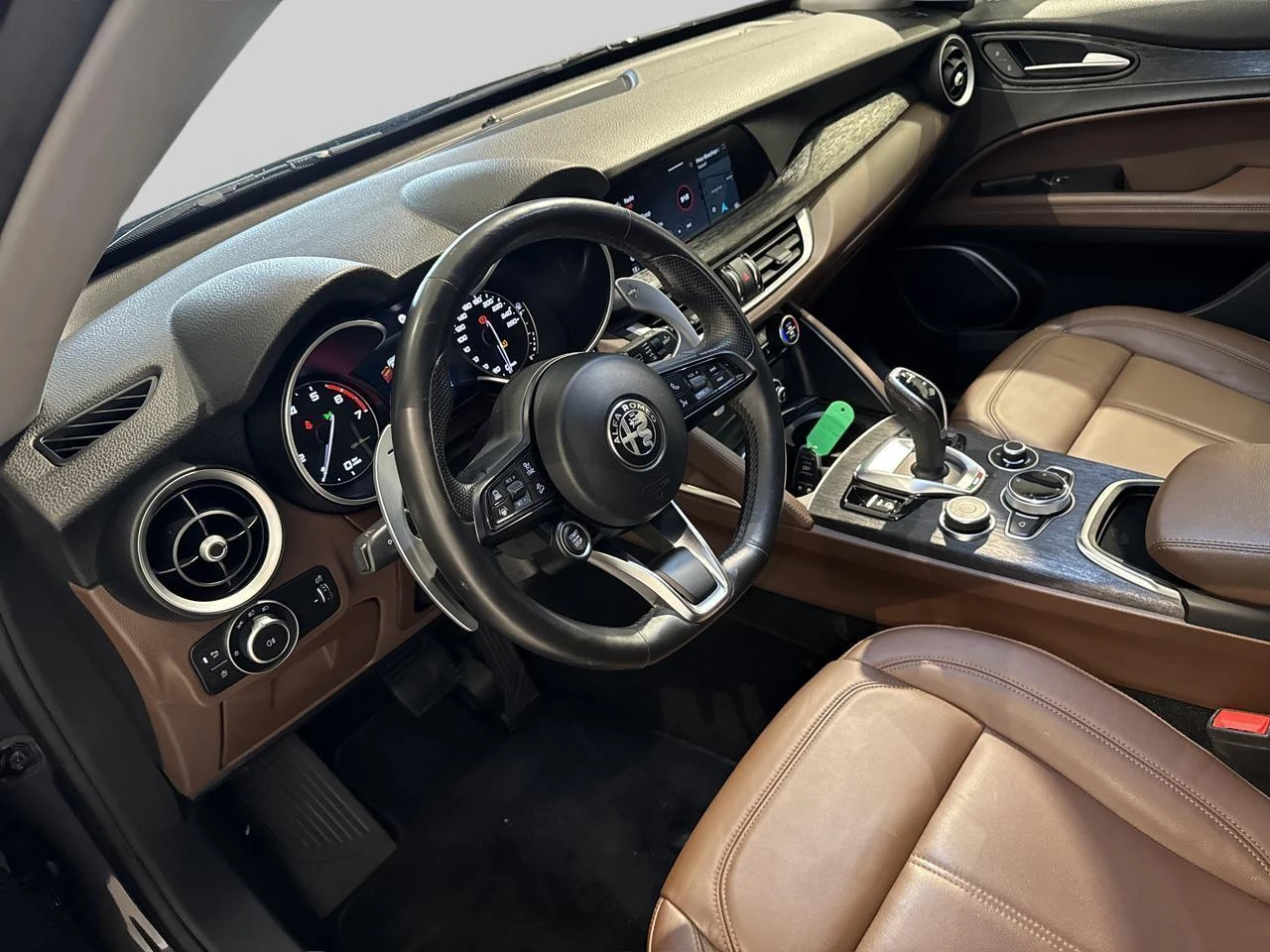 Alfa Romeo-Stelvio-image-10