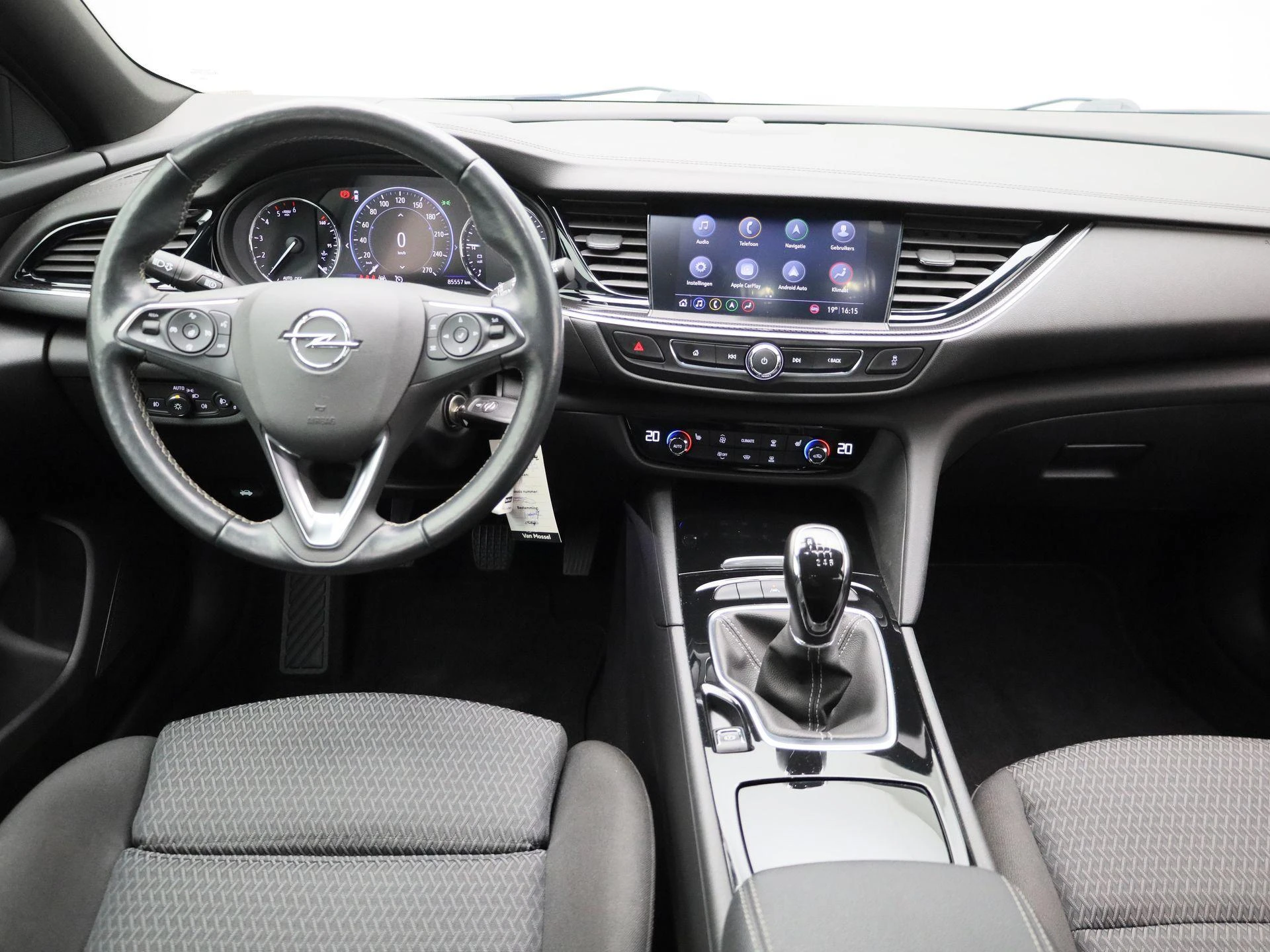 Opel-Insignia-image-8