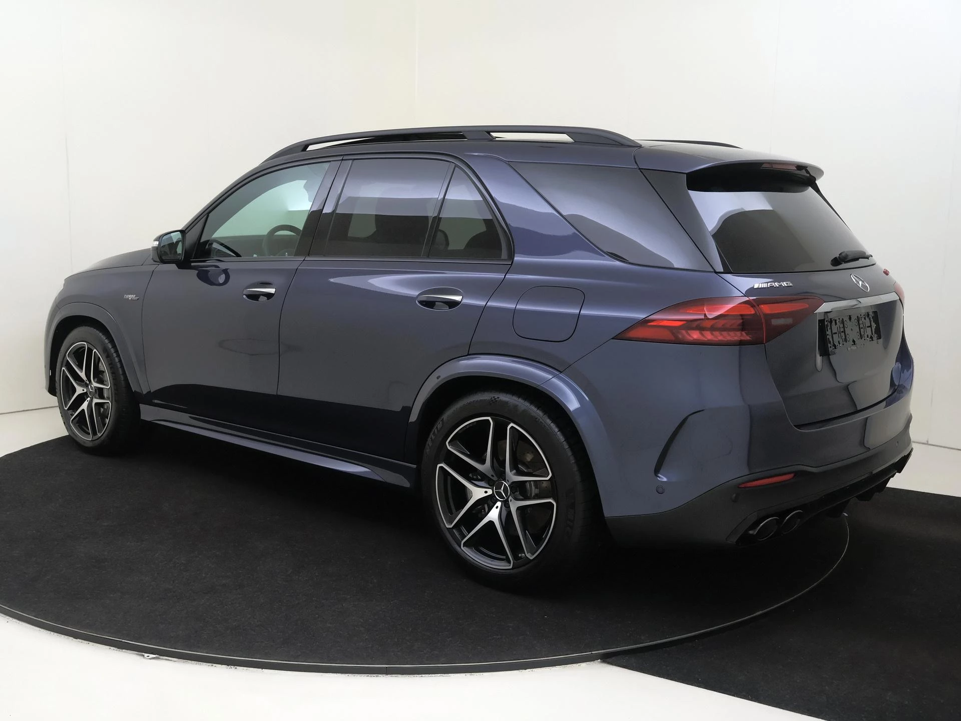 Mercedes-Benz-GLE-image-2
