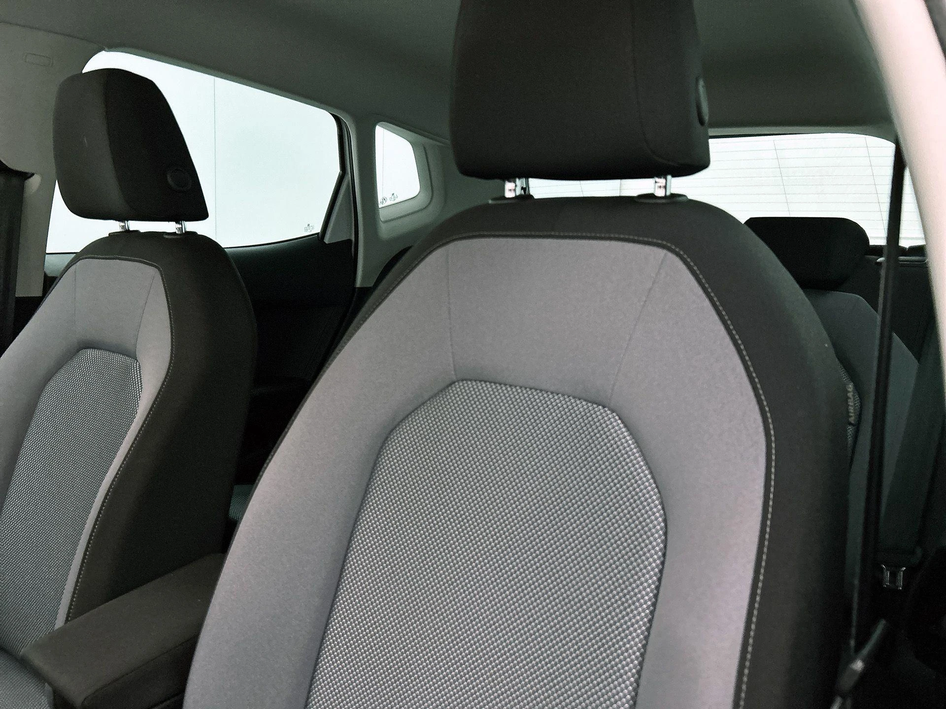 SEAT-Arona-image-11