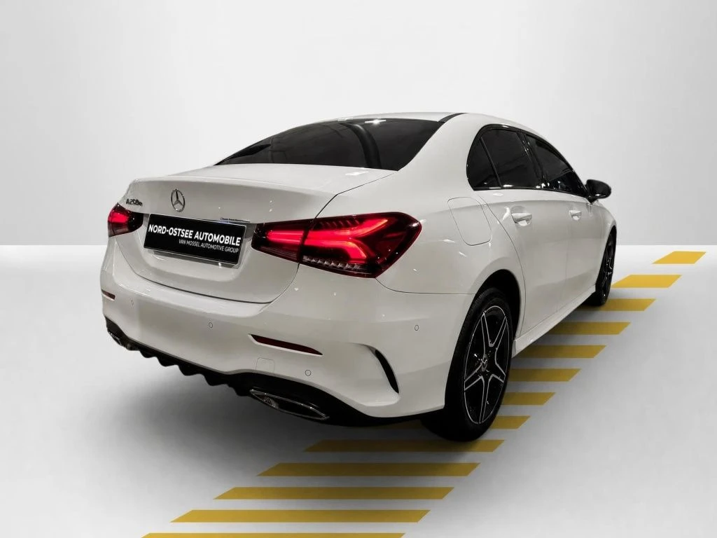 Mercedes-Benz-A-Klasse 250 e-image-14