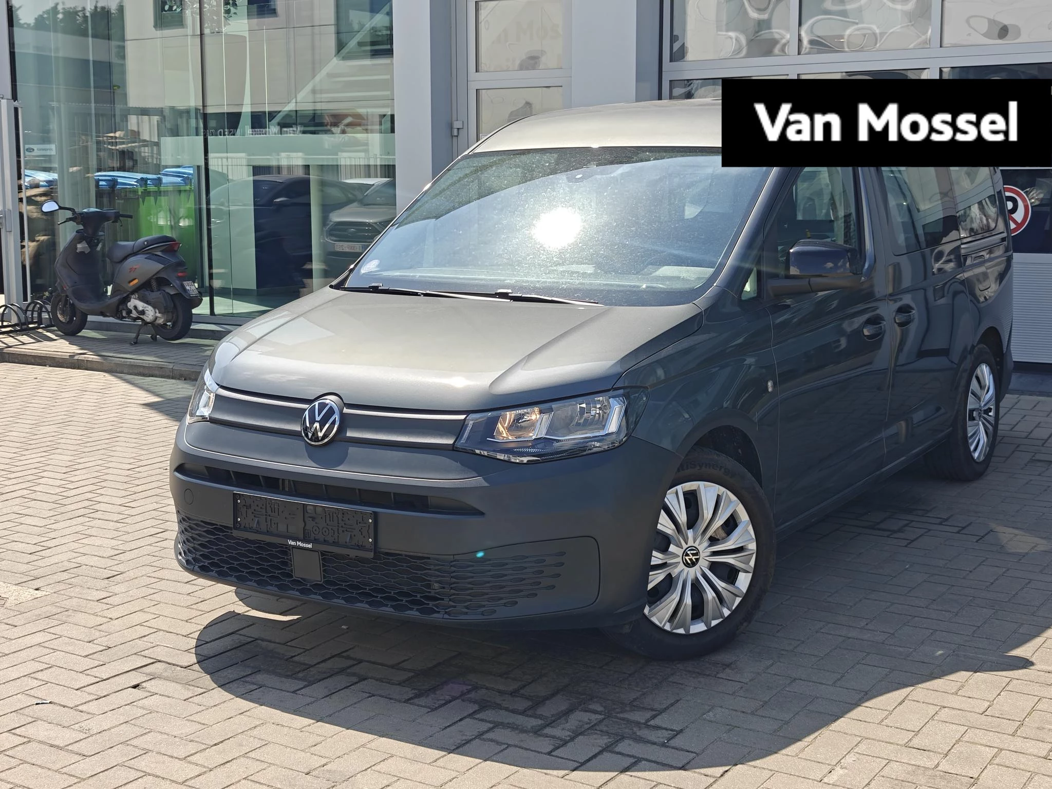 Volkswagen-Caddy-image-0