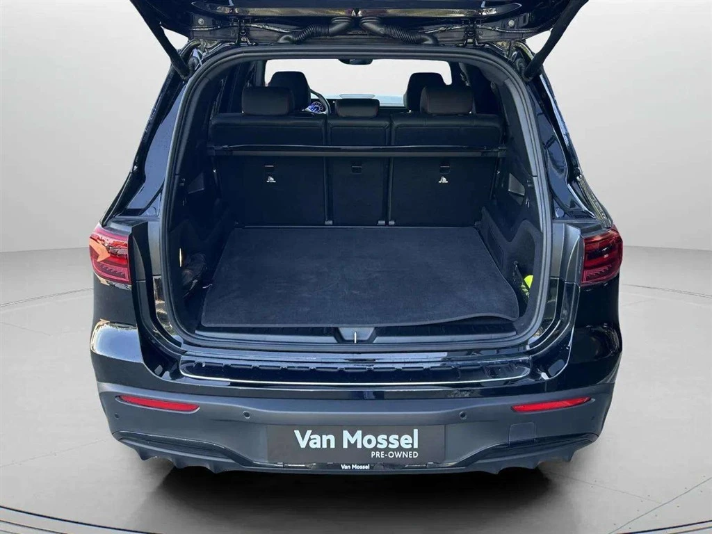 Mercedes-Benz-EQB-image-21
