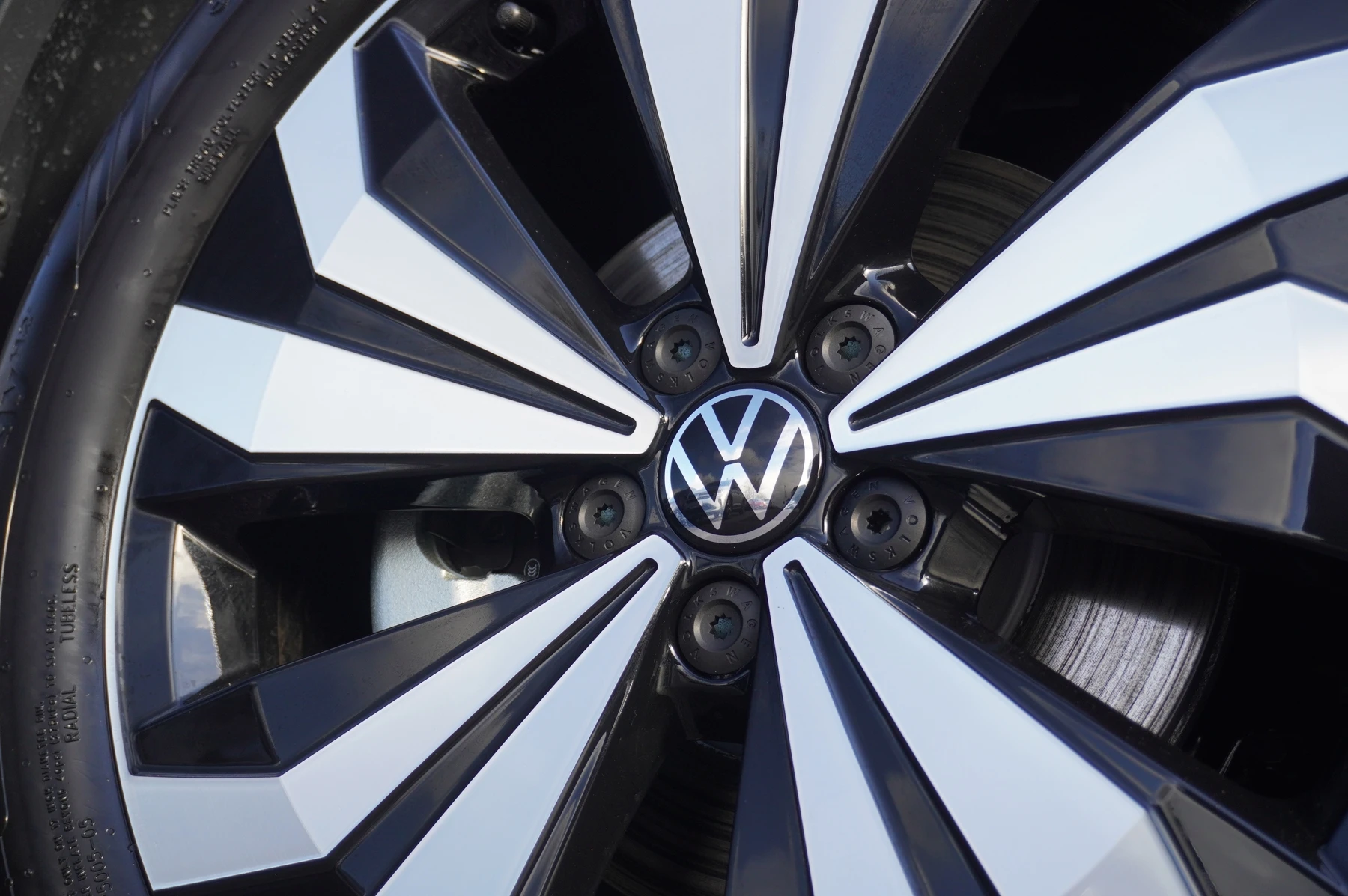 Volkswagen-T-Cross-image-42