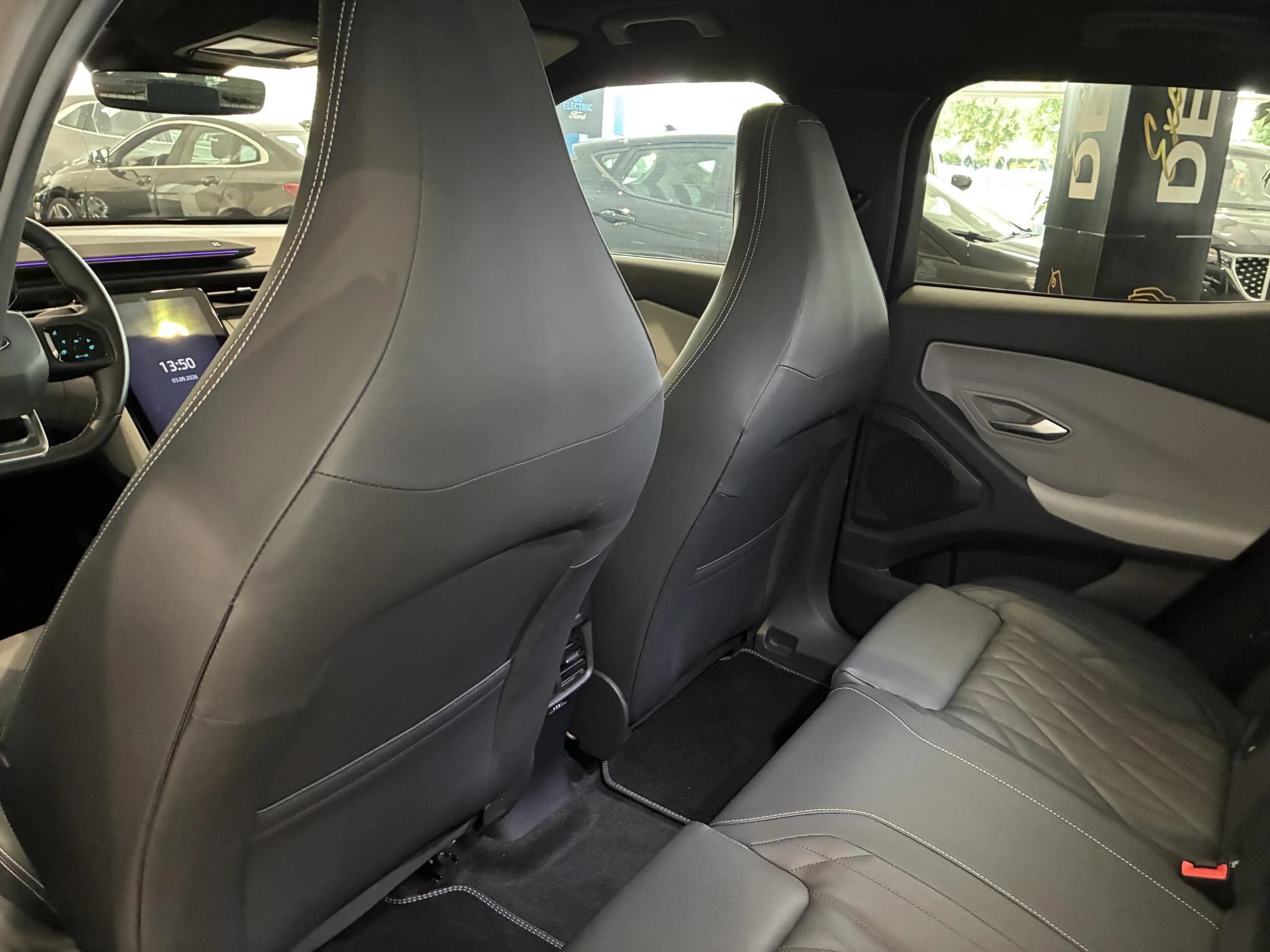 Ford-Explorer-image-20