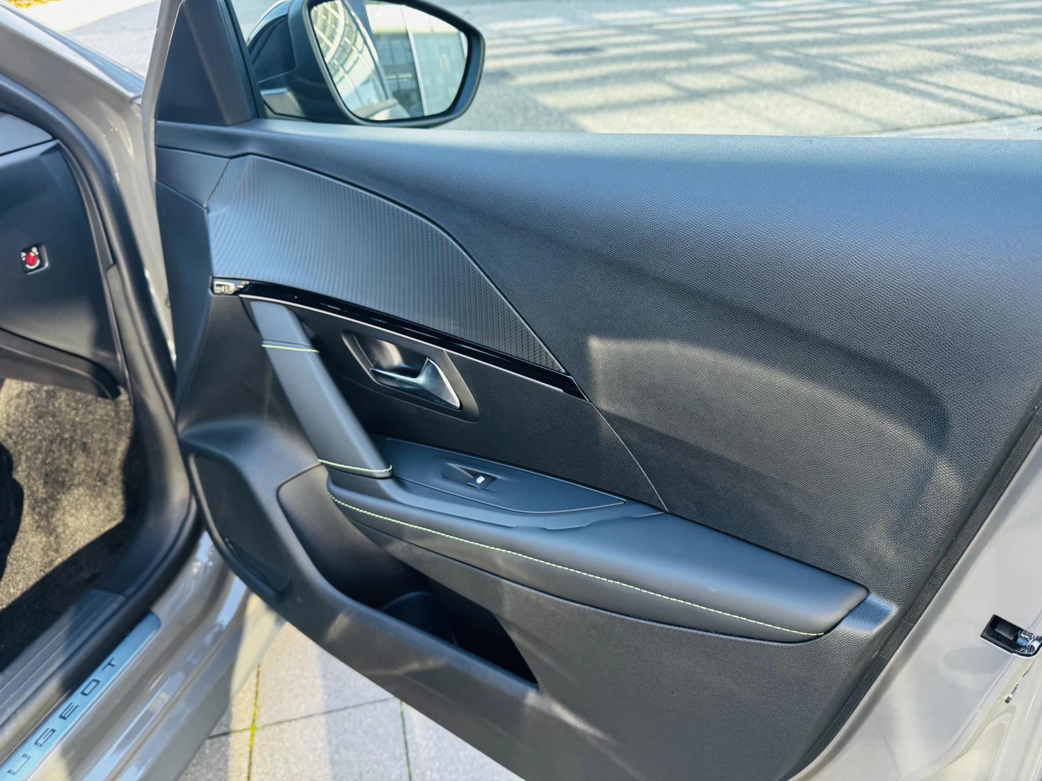 Peugeot-208-image-29