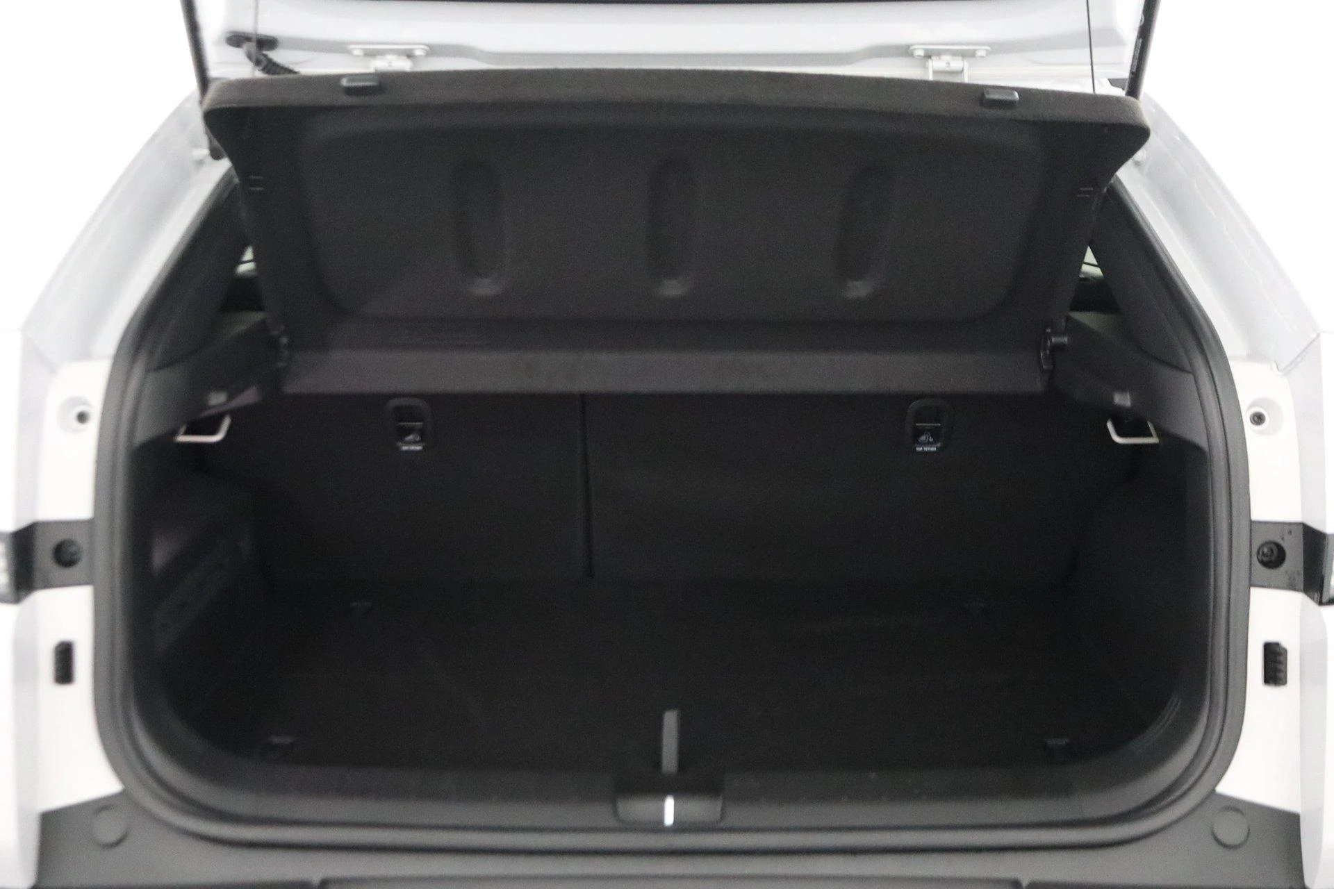 Hyundai-IONIQ 3-image-18