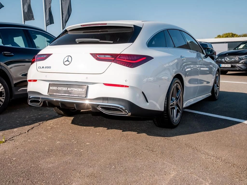 Mercedes-Benz-CLA 200-image-5