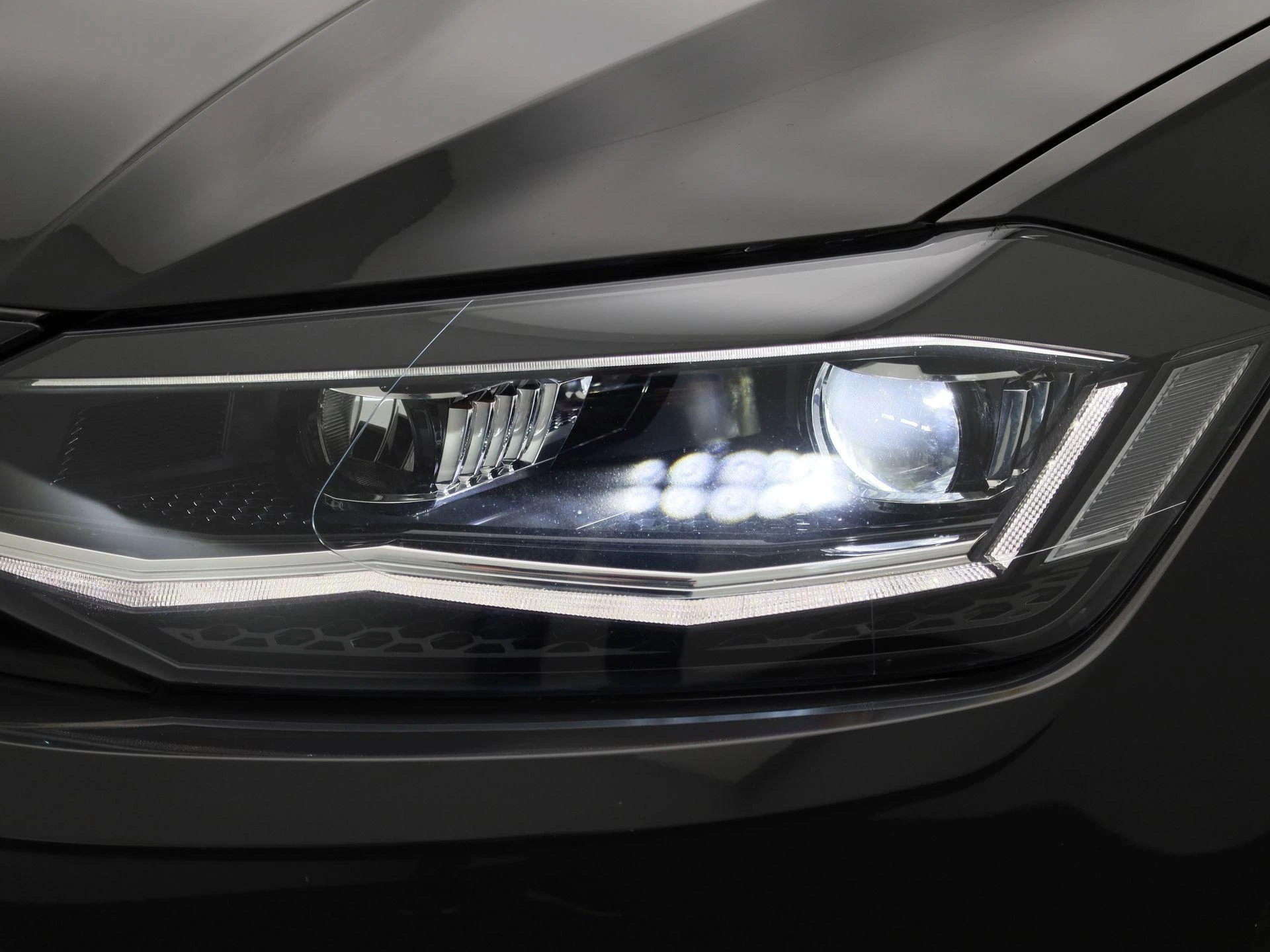 Volkswagen-Polo-image-13