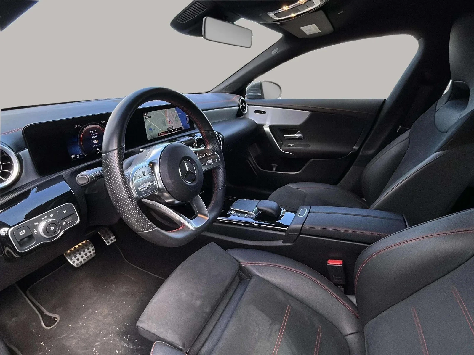 Mercedes-Benz-CLA-image-9