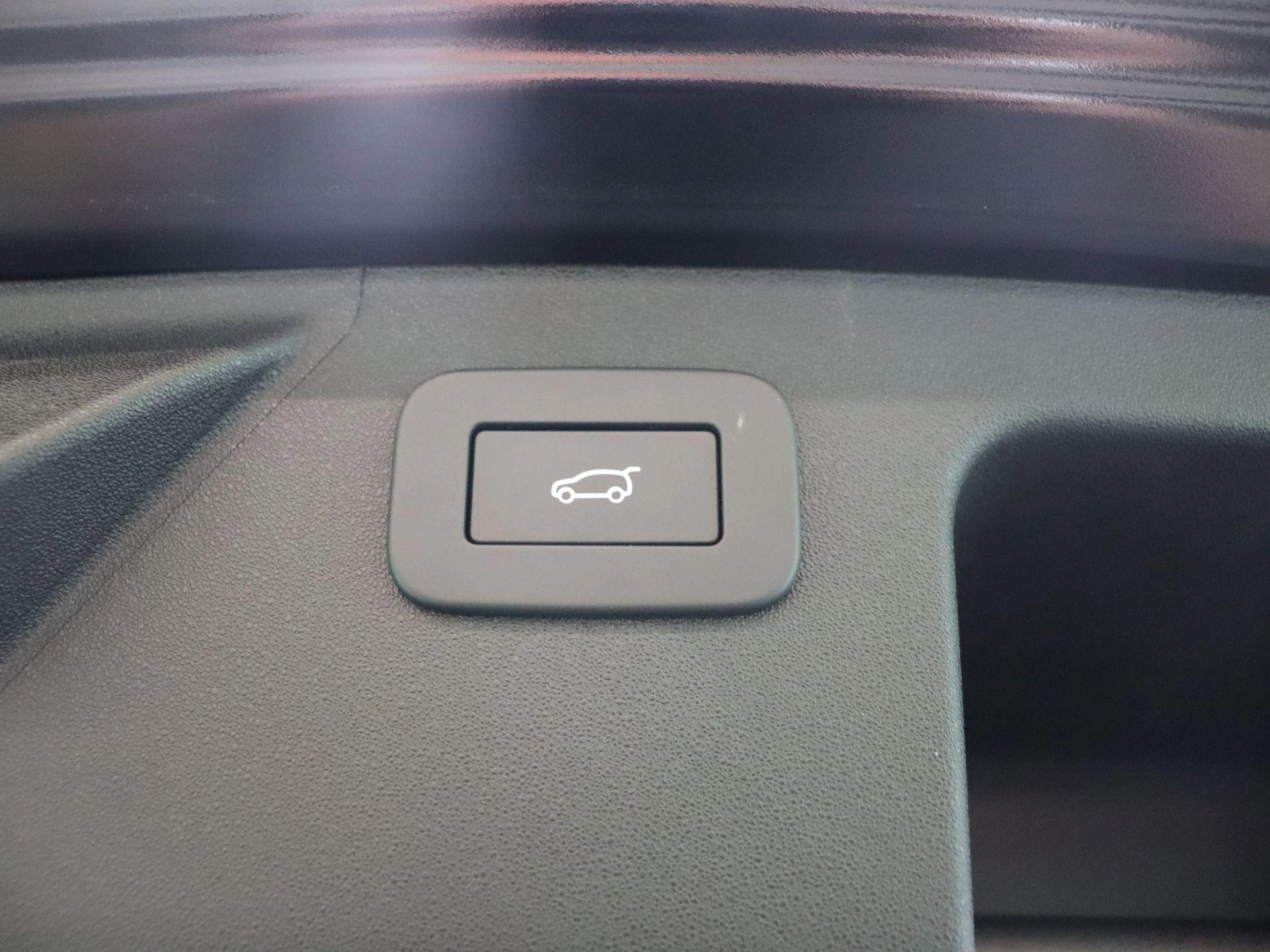 Land Rover-Discovery Sport-image-23