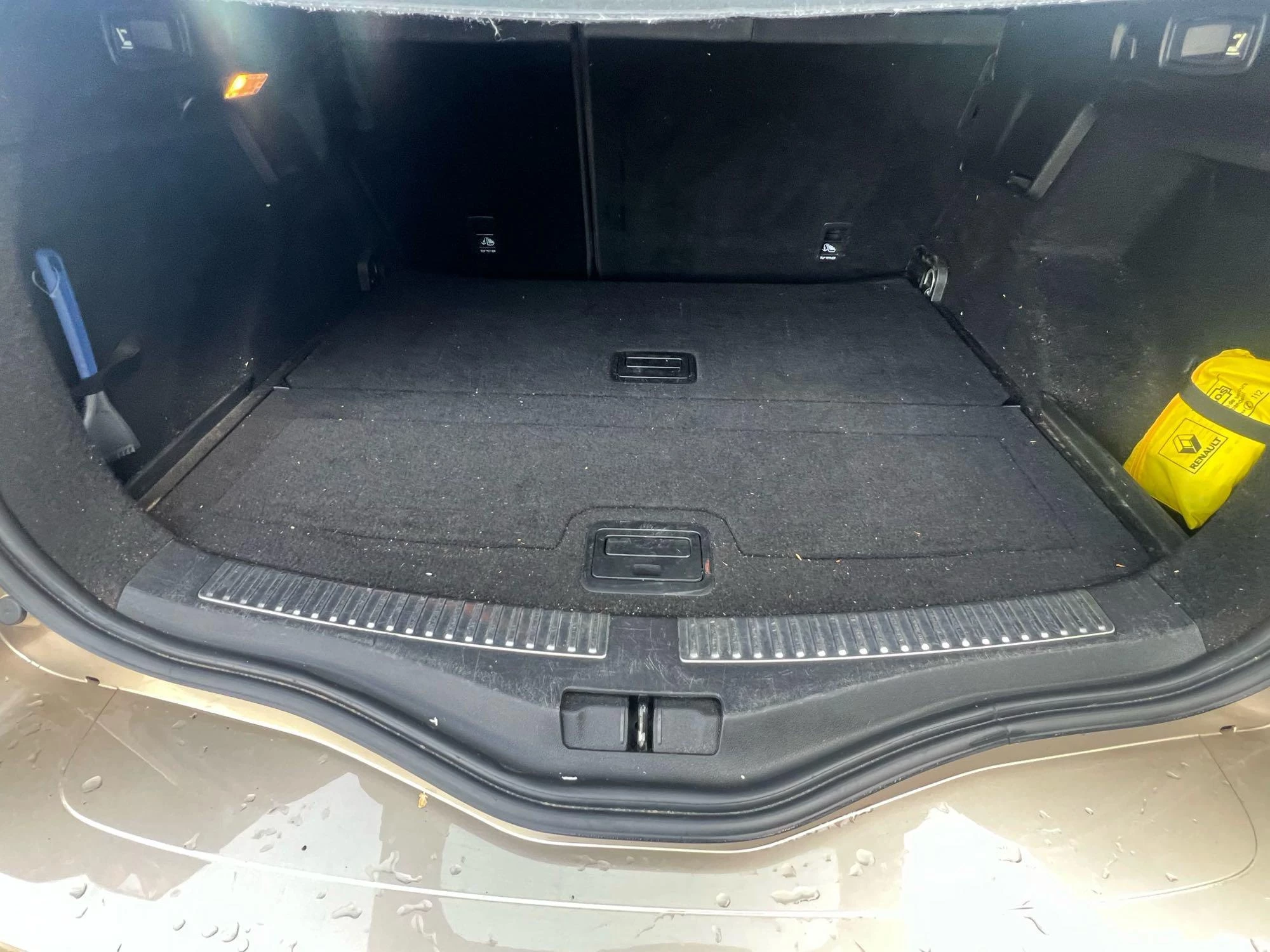Renault-Mégane Grand Tour-image-28