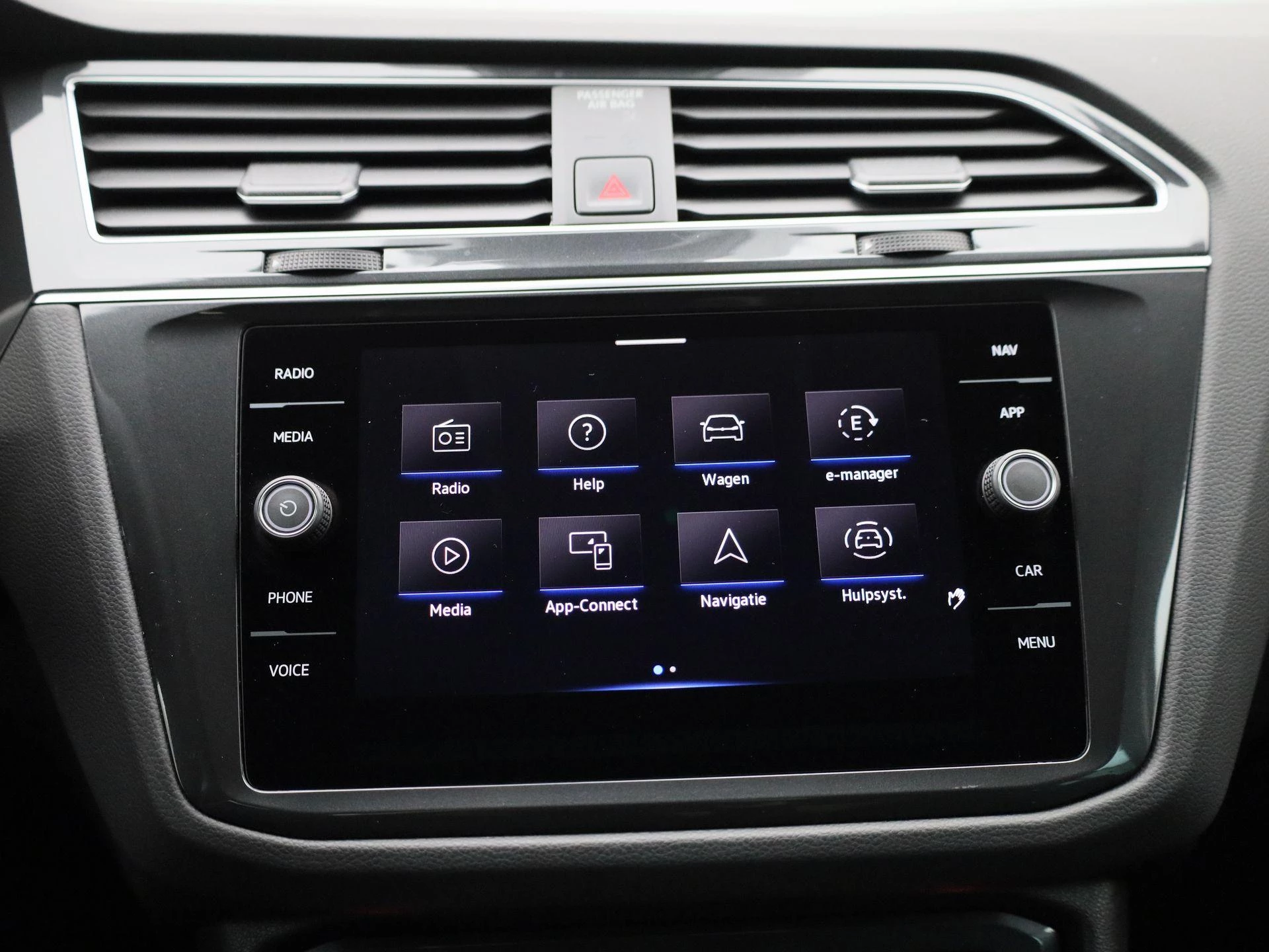 Volkswagen-Tiguan-image-27