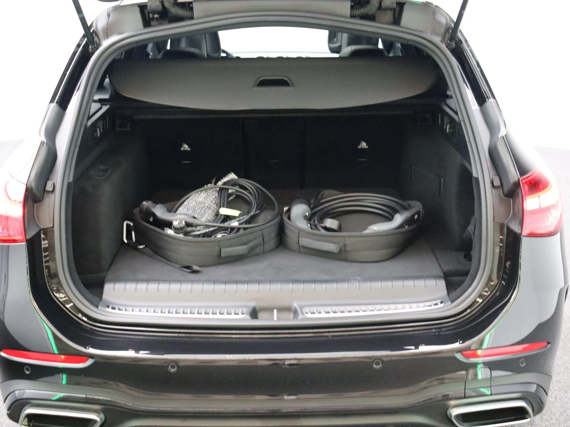 Mercedes-Benz-C-Klasse-image-27