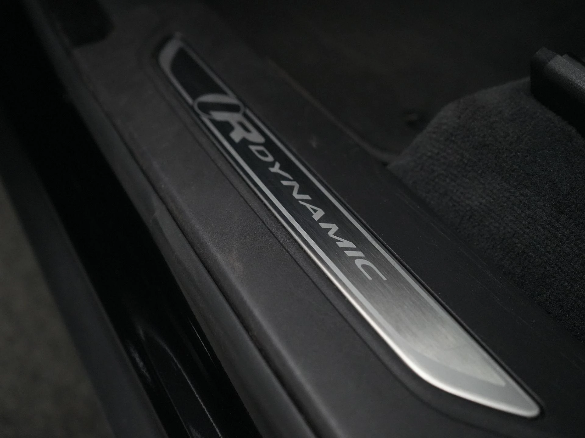 Jaguar F-PACE 2.0 P400e PHEV R-Dynamic Black