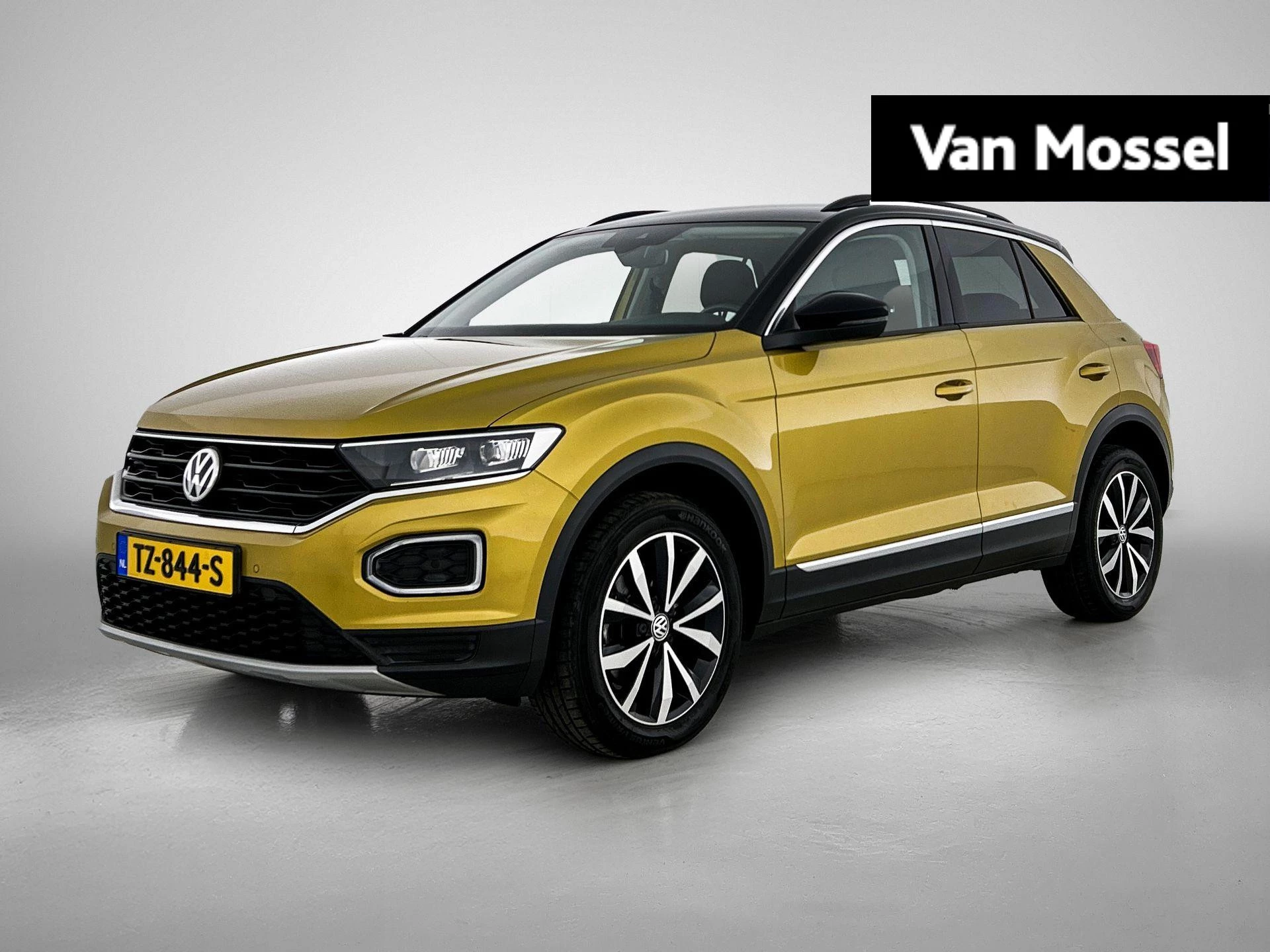 Volkswagen-T-Roc-image-0