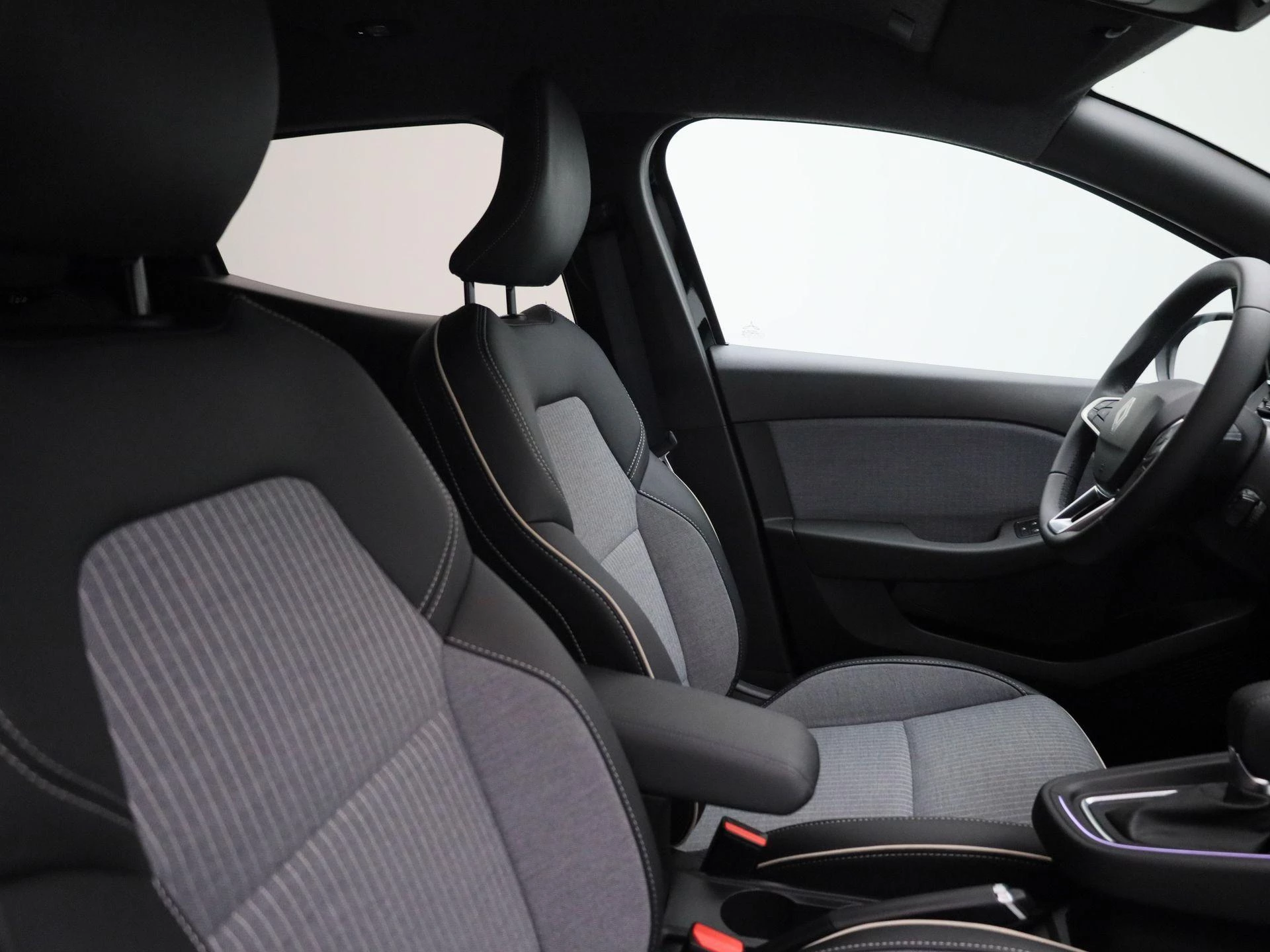 Renault-Clio-image-10