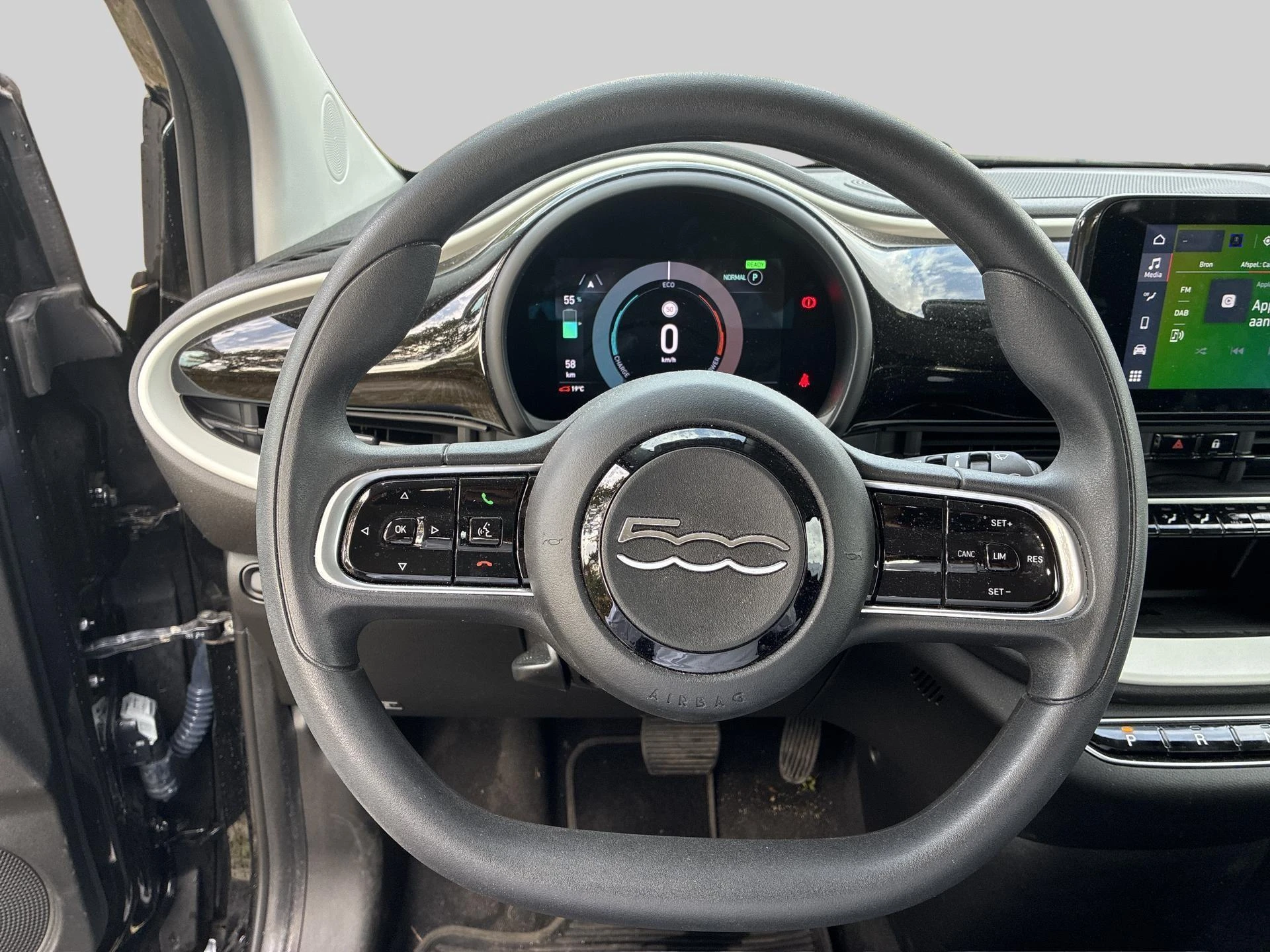 Fiat-500e-image-9