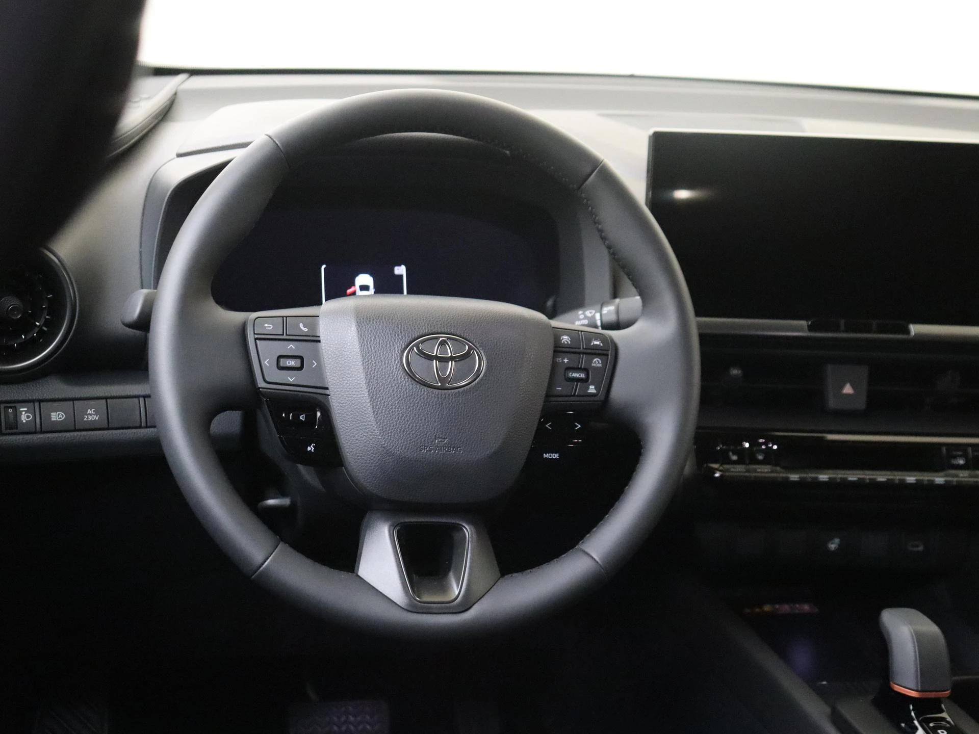 Toyota C-HR 2.0 Plug-in Hybrid 220 Business Plus