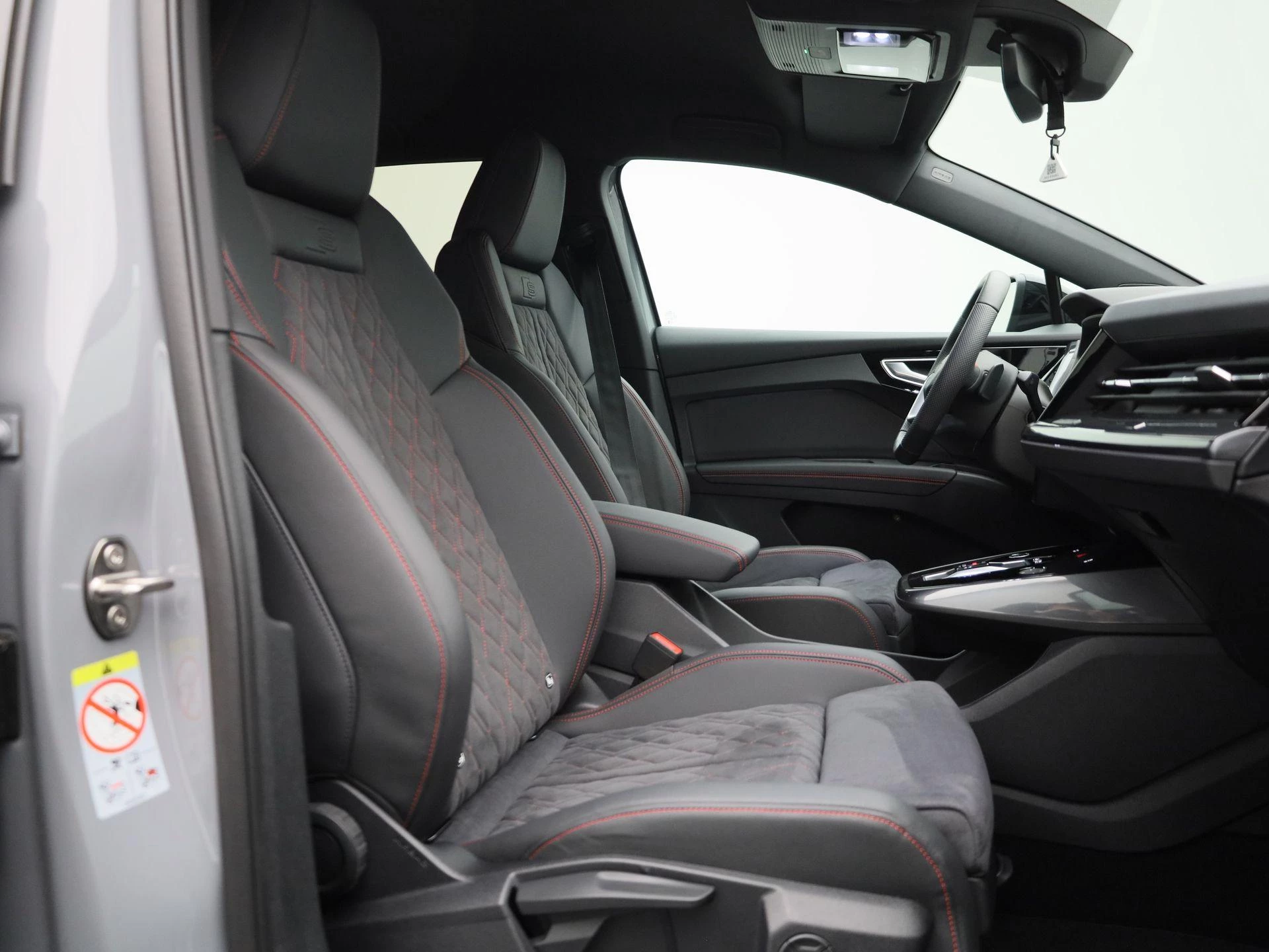 Audi-Q4 e-tron-image-38