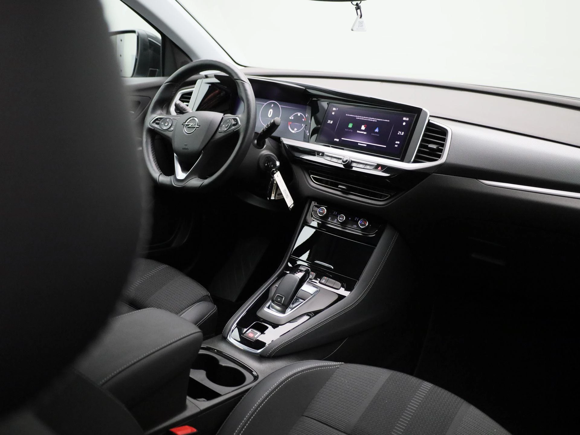 Opel-Grandland-image-31