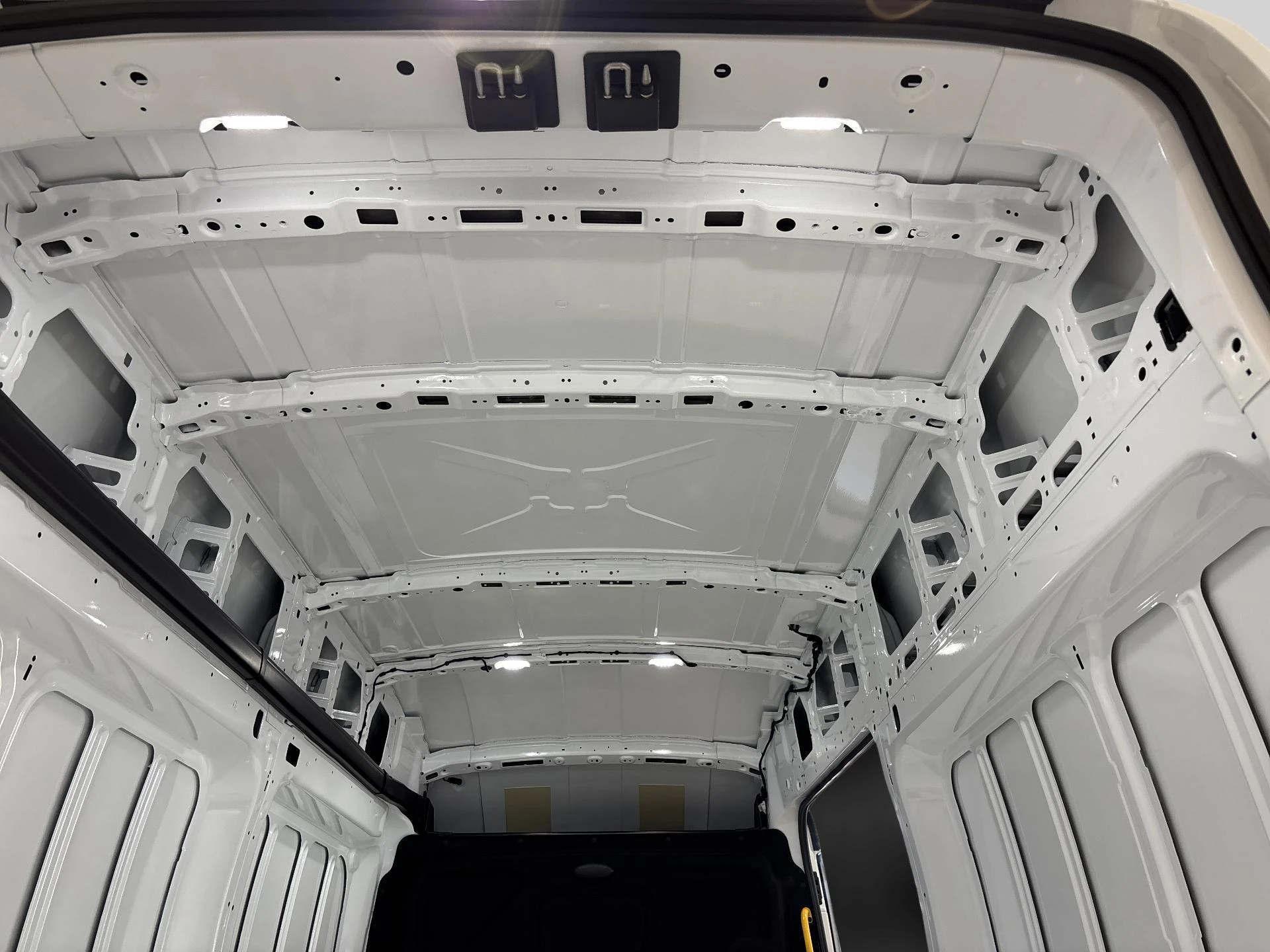 Ford-Transit-image-23