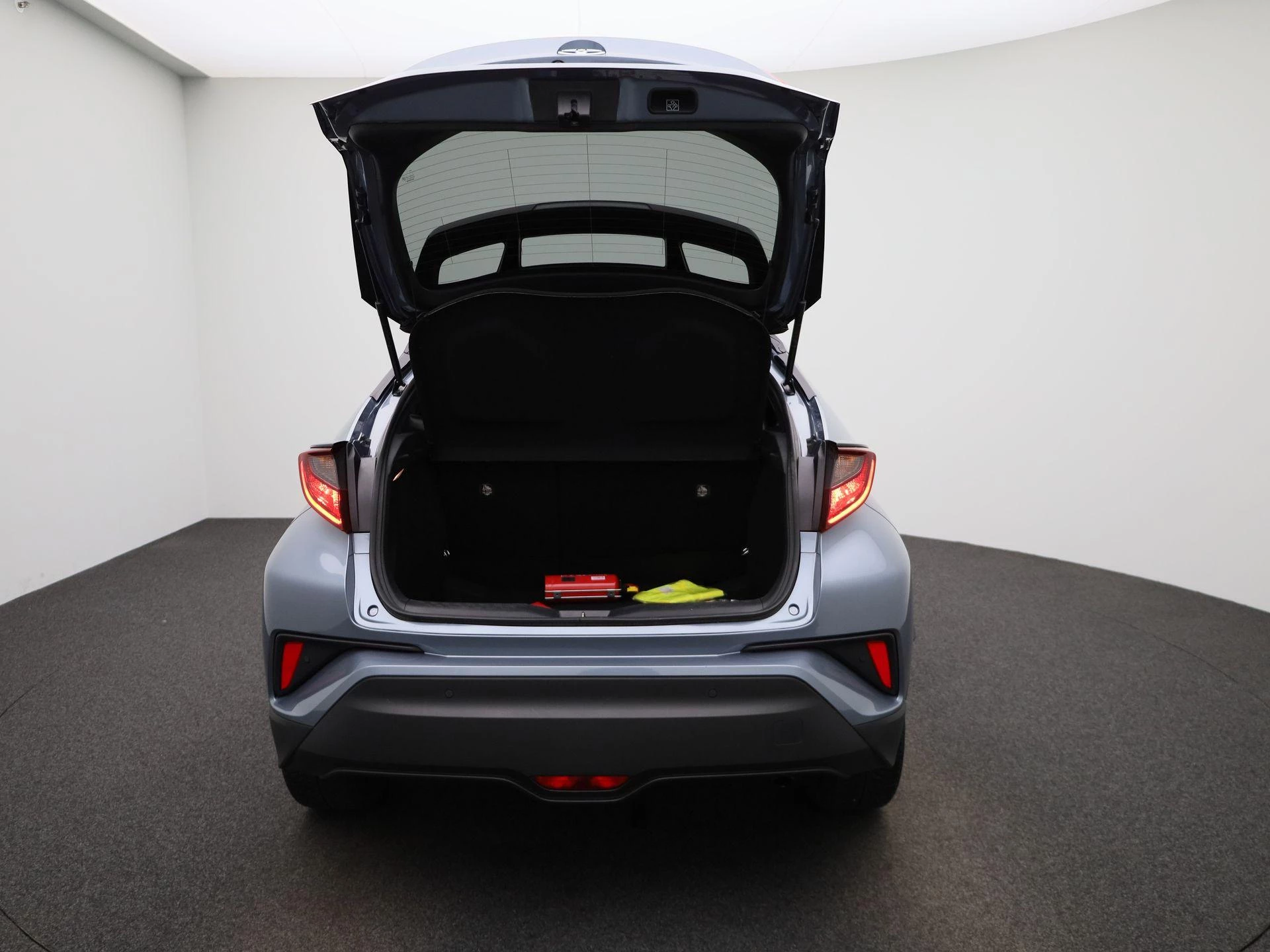 Toyota-C-HR-image-10