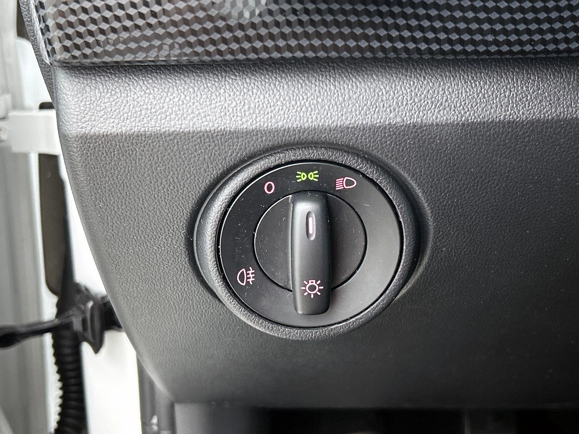 Volkswagen-up!-image-17