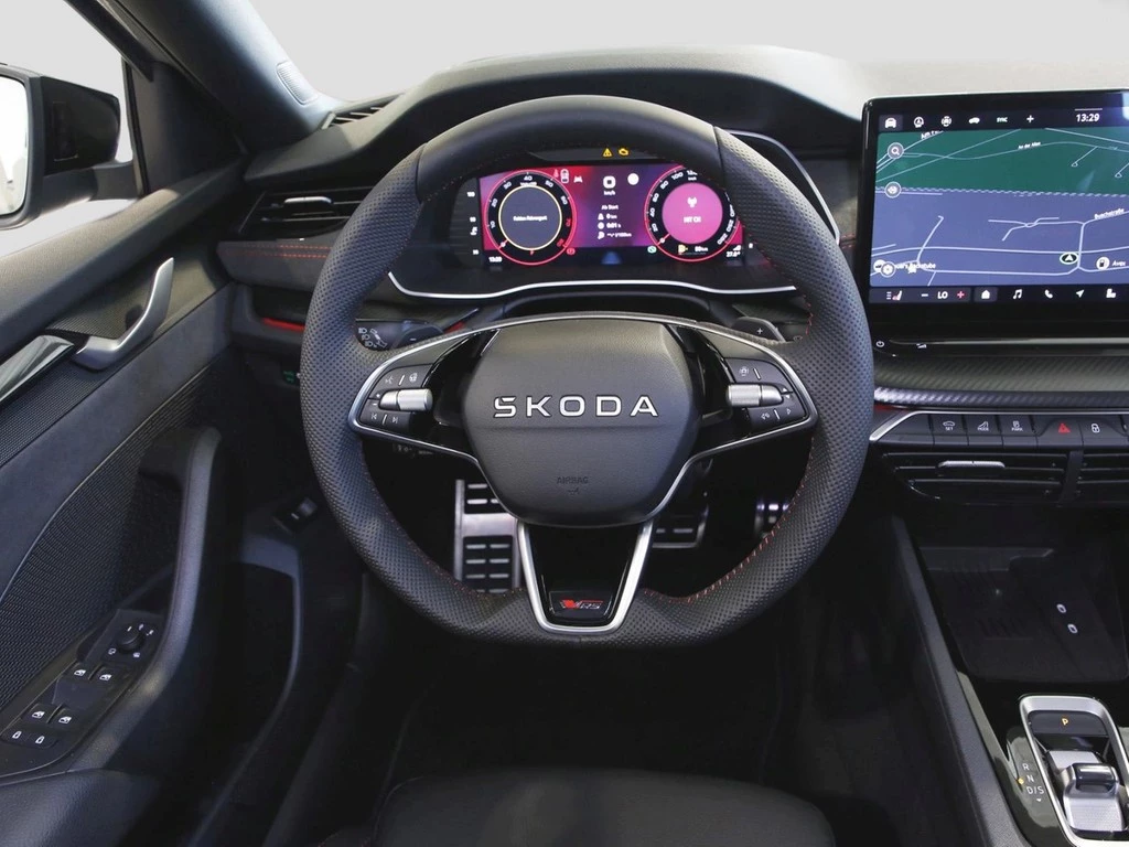 Škoda Octavia Combi RS 2.0 TSI UPE 58.240 AHK Pano 18"