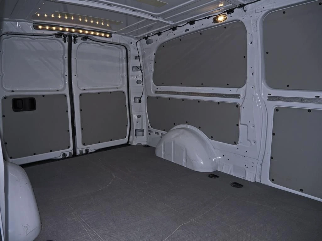Mercedes-Benz-Vito 116-image-13