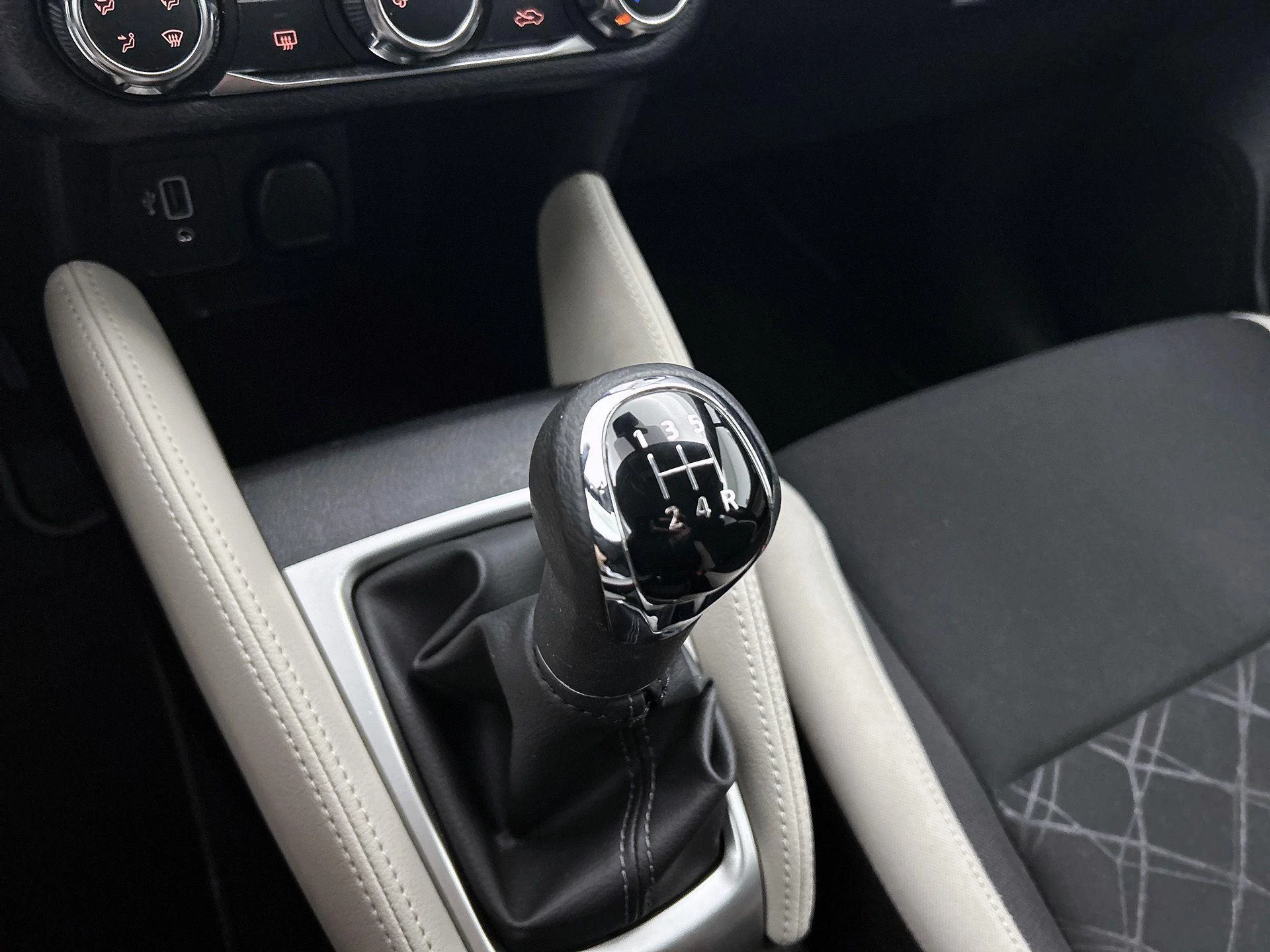 Nissan-Micra-image-19