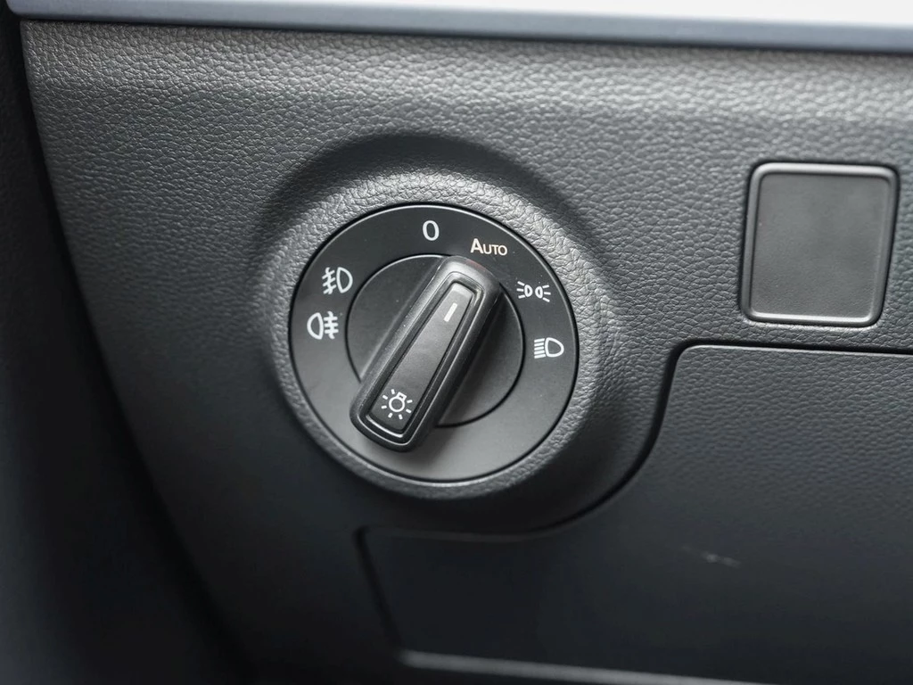 SEAT Ibiza 1.0 TSI FR Pro Black Edition *LED*Navi*Kamera*PDC*18" Performance*Digi-Cockpit*