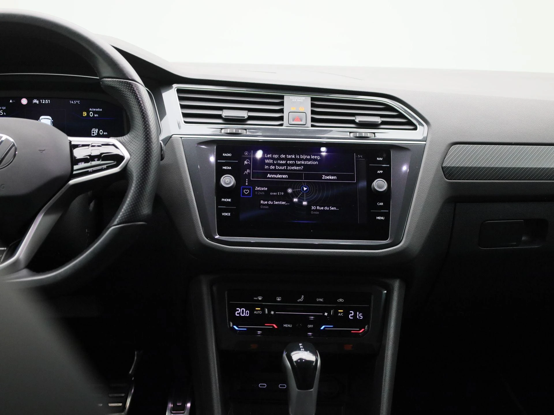 Volkswagen-Tiguan-image-8