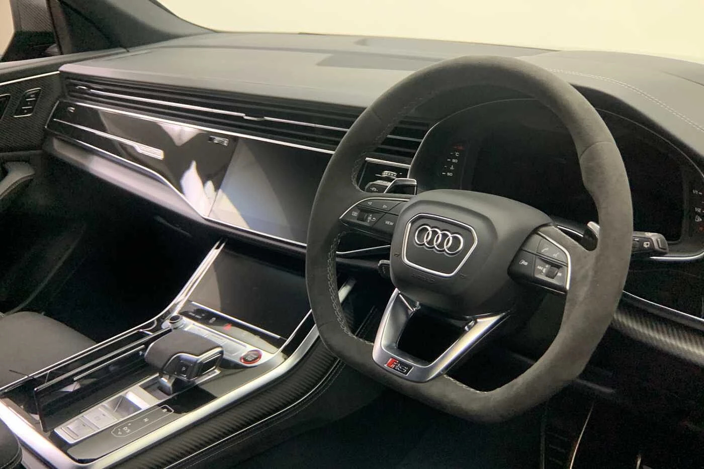 Audi-RSQ8-image-5
